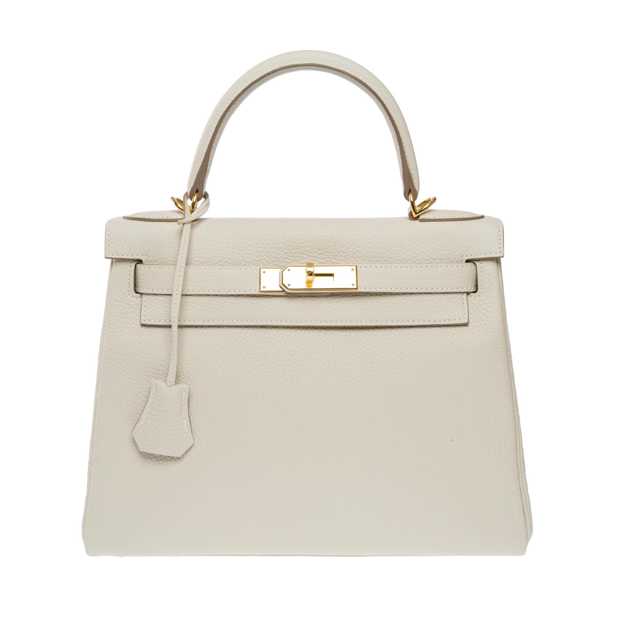 Nuova tracolla Hermès Kelly 28 in pelle di vitello Craie Togo, GHW In condizioni Nuovo in vendita a Paris, IDF