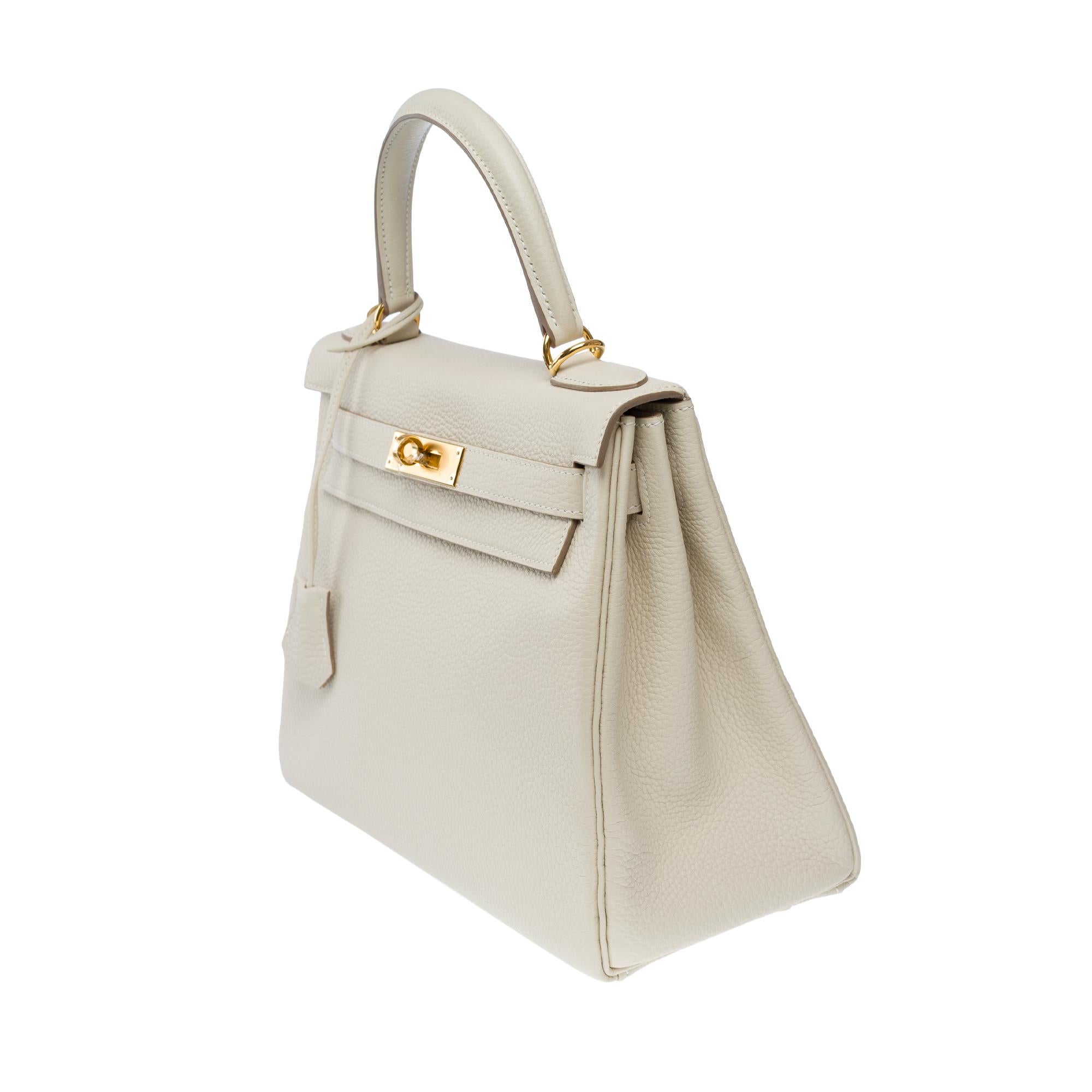 Nuova tracolla Hermès Kelly 28 in pelle di vitello Craie Togo, GHW in vendita 1