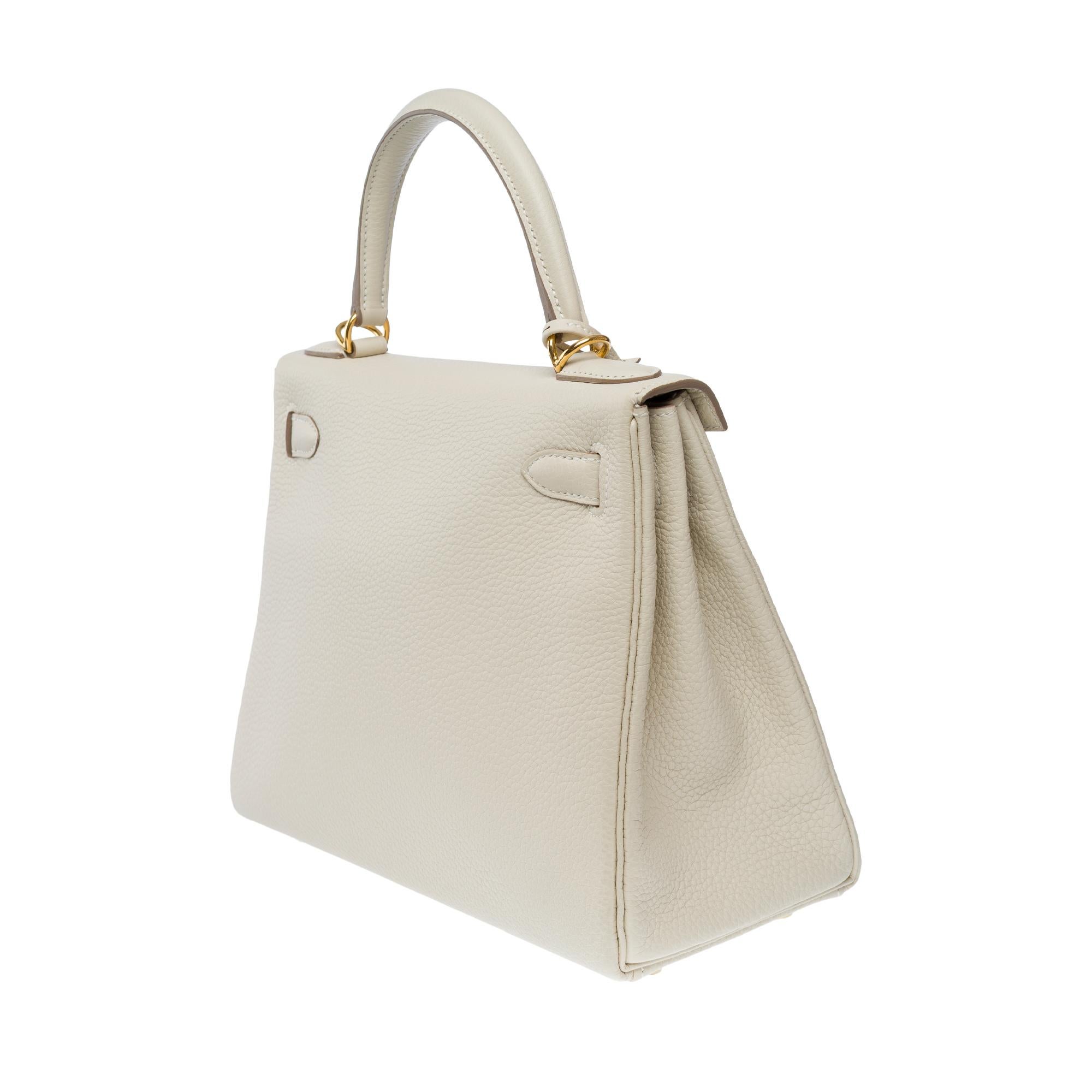 Nuova tracolla Hermès Kelly 28 in pelle di vitello Craie Togo, GHW in vendita 2