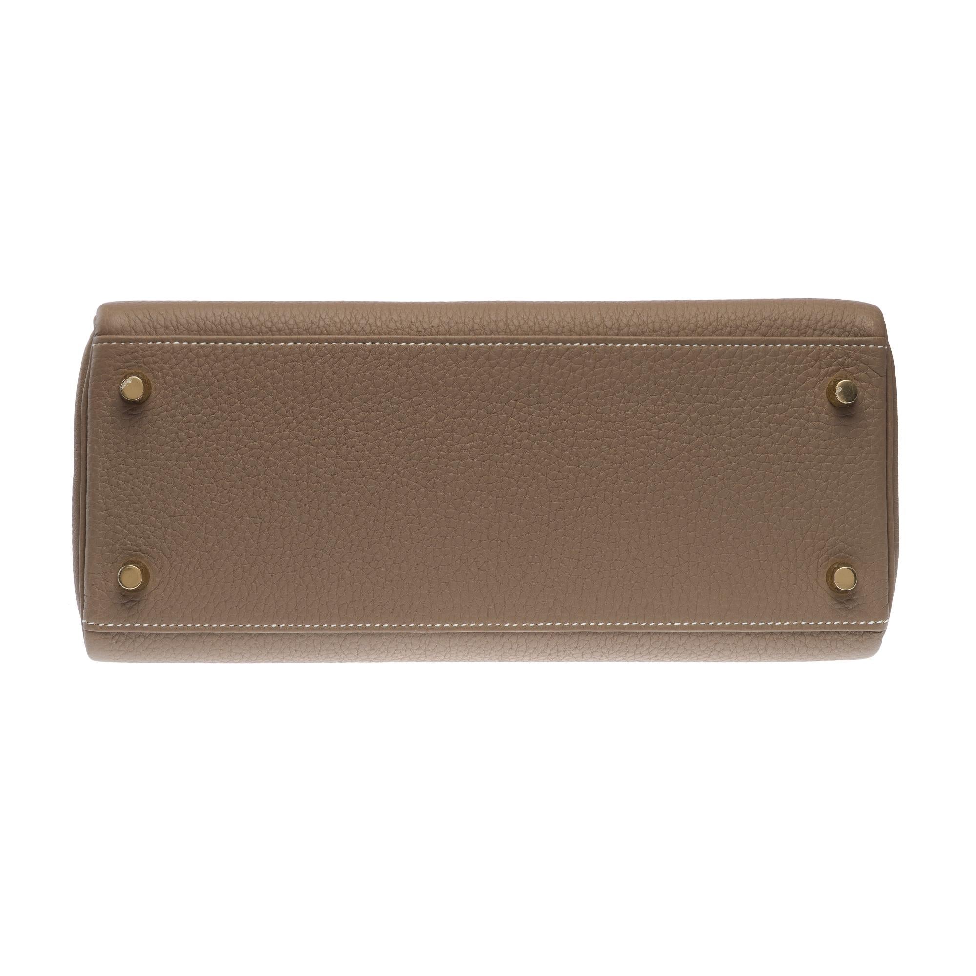 New Hermès Kelly 28 retourne handbag strap in Etoupe Togo Calf leather, GHW For Sale 5