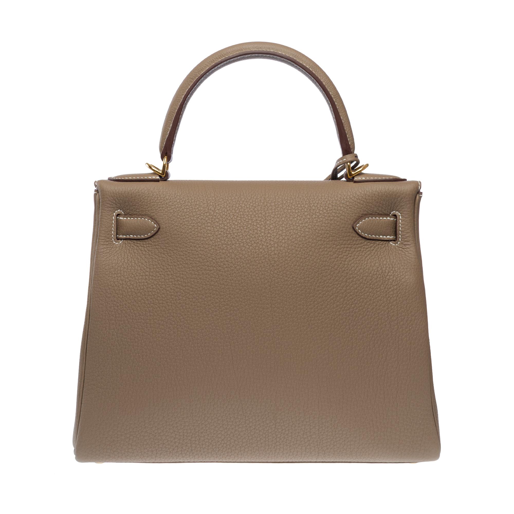 New Hermès Kelly 28 retourne handbag strap in Etoupe Togo Calf leather, GHW In New Condition For Sale In Paris, IDF