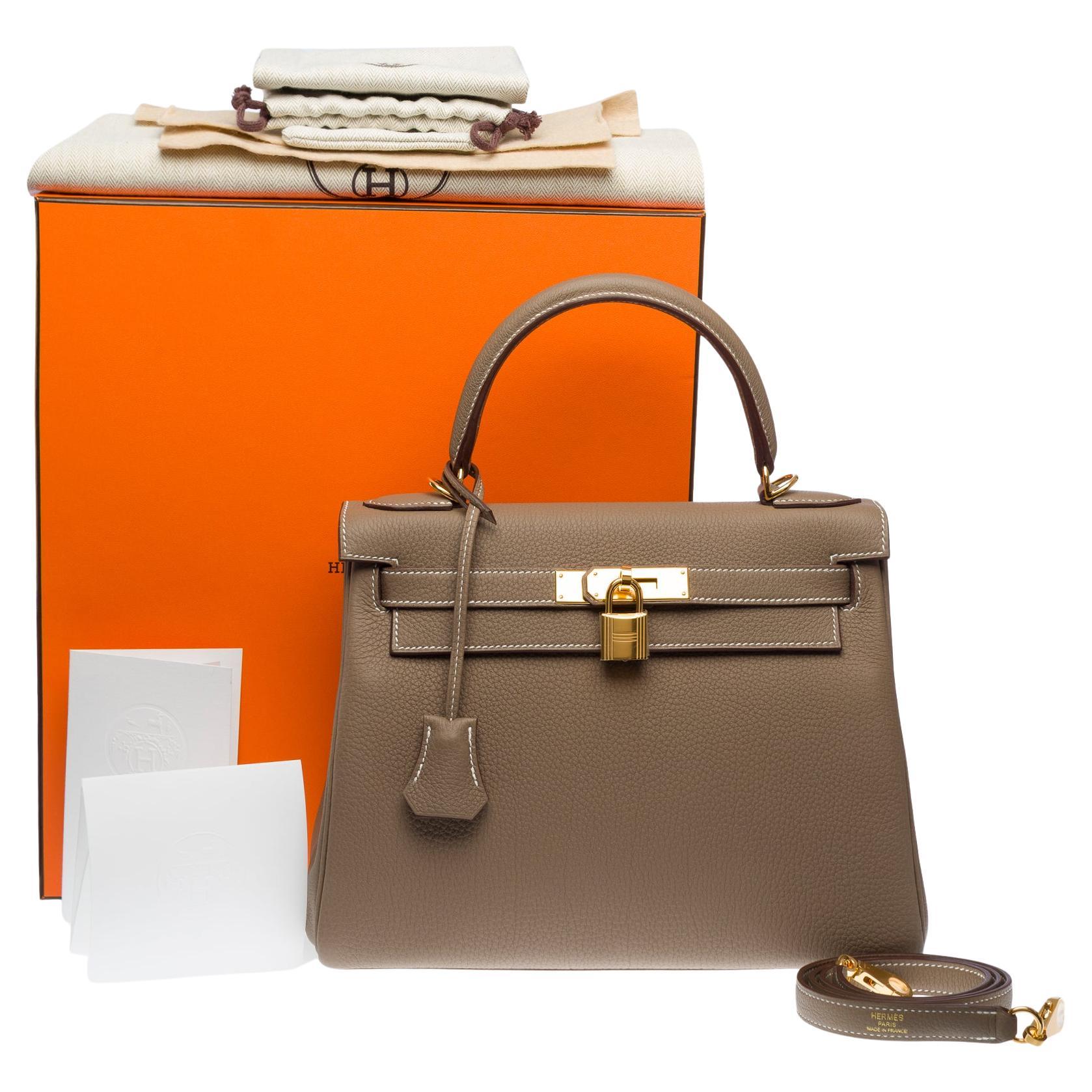 New Hermès Kelly 28 retourne handbag strap in Etoupe Togo Calf leather, GHW For Sale