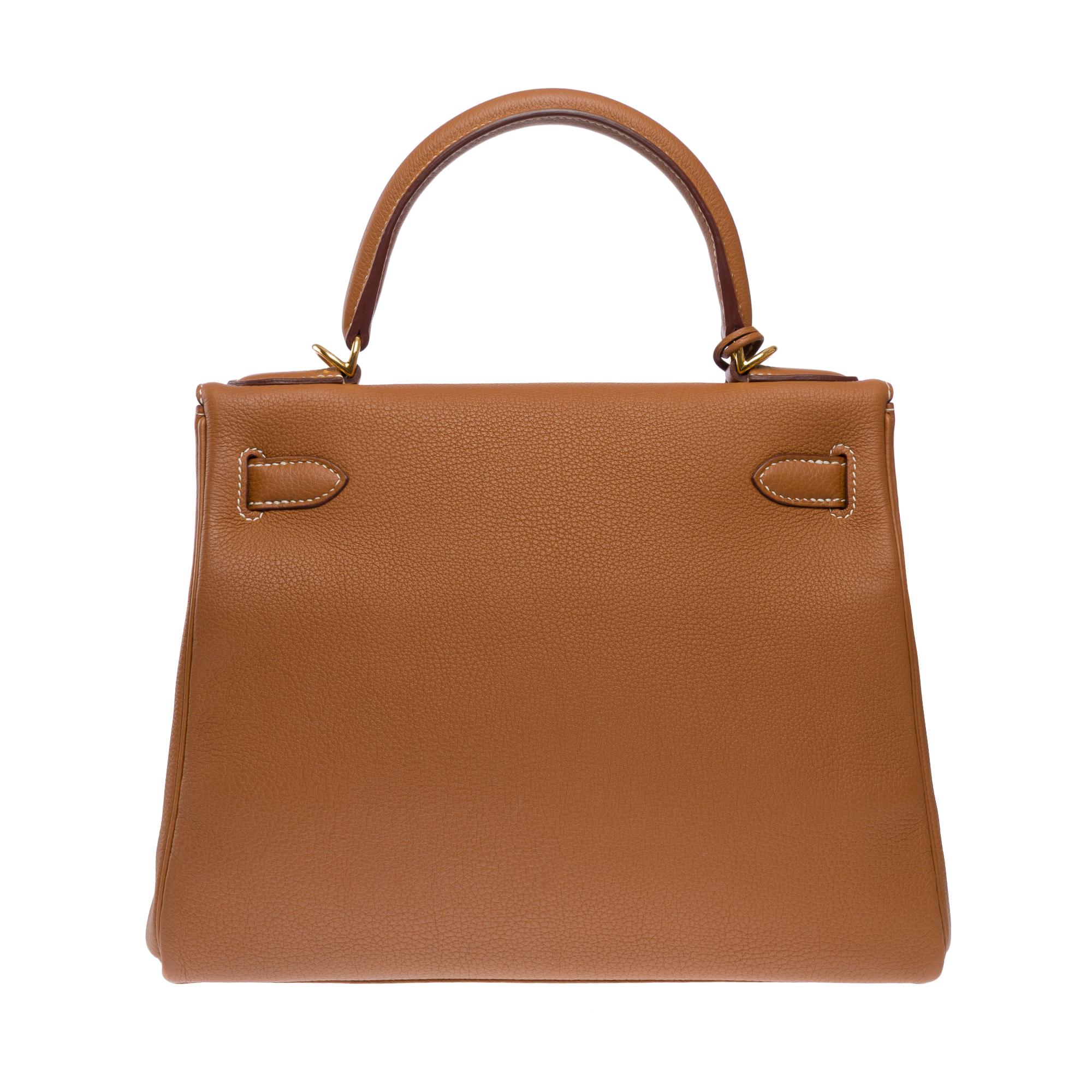 New Hermès Kelly 28 retourne handbag strap in Gold Togo Calf leather, GHW In New Condition In Paris, IDF