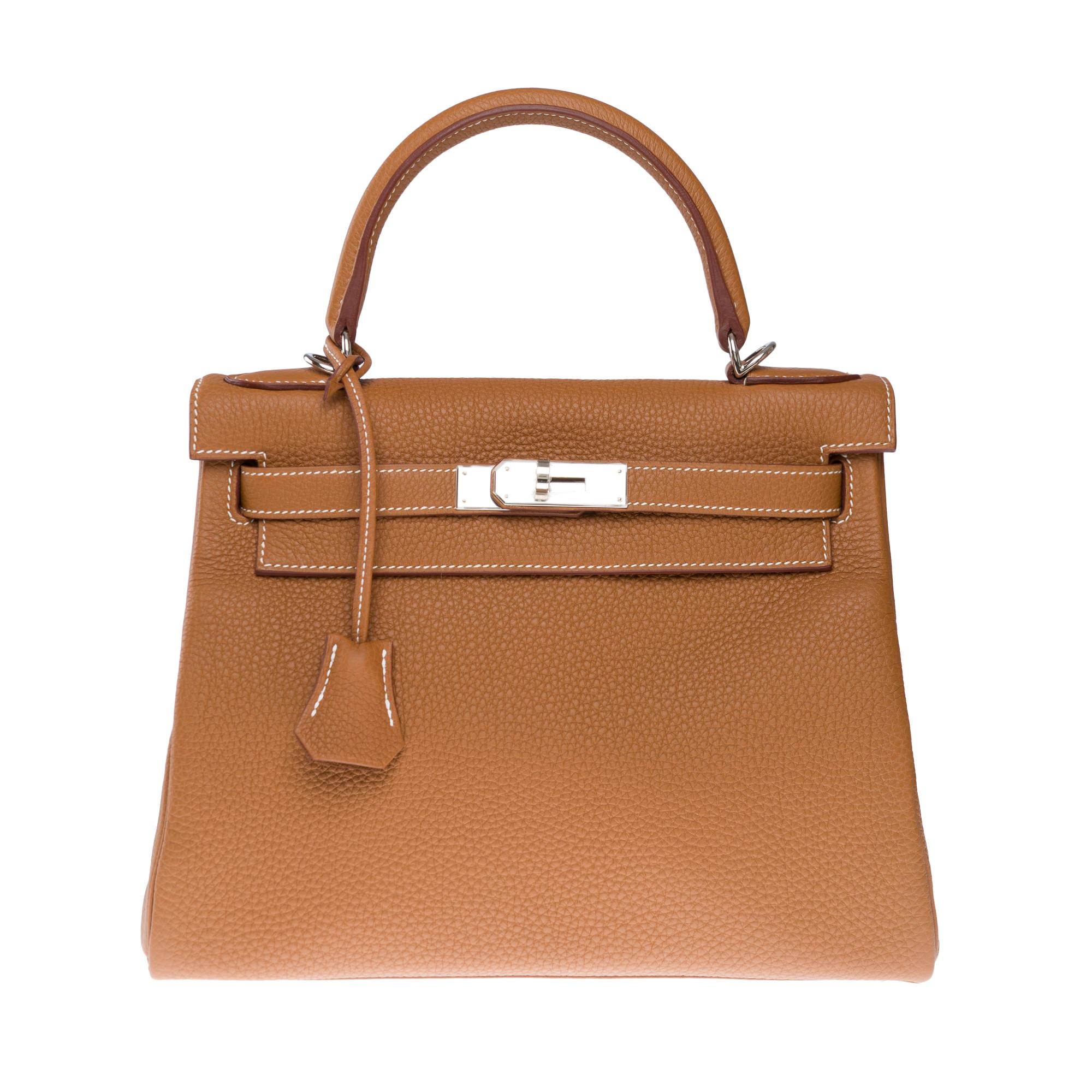 New Hermès Kelly 28 retourne handbag strap in Gold Togo Calf leather, PHW In New Condition For Sale In Paris, IDF