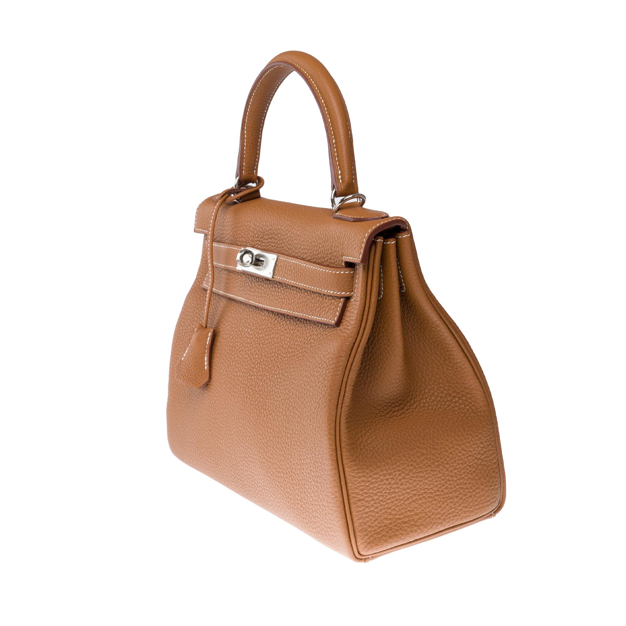 New Hermès Kelly 28 retourne handbag strap in Gold Togo Calf leather, PHW For Sale 1