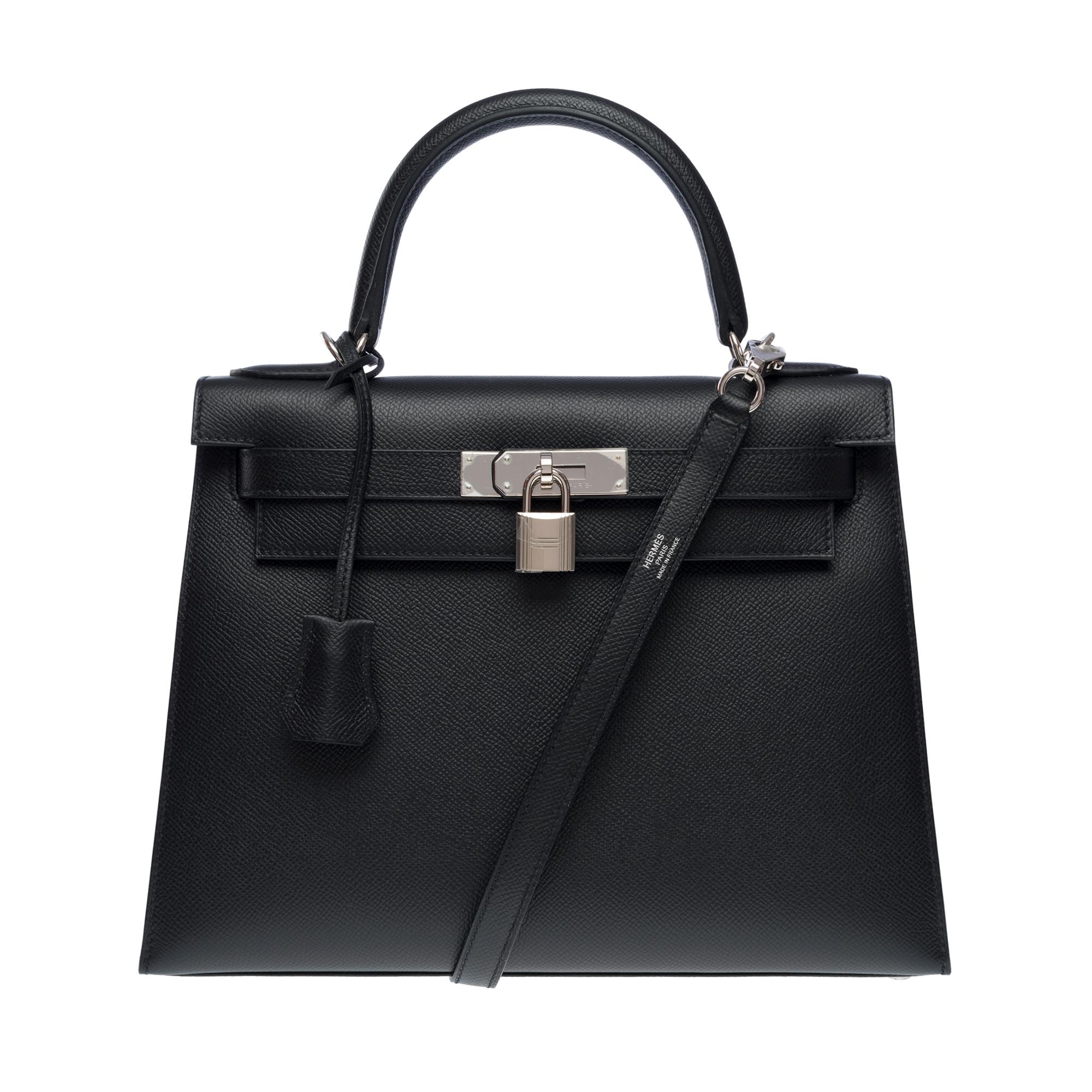 Amazing Hermes Kelly 28 sellier strap in black Epsom leather , palladium silver hardware, black leather handle, removable black leather handle for hand, shoulder or crossbody carry

Flap closure
Black leather inner lining, one zip pocket, two patch