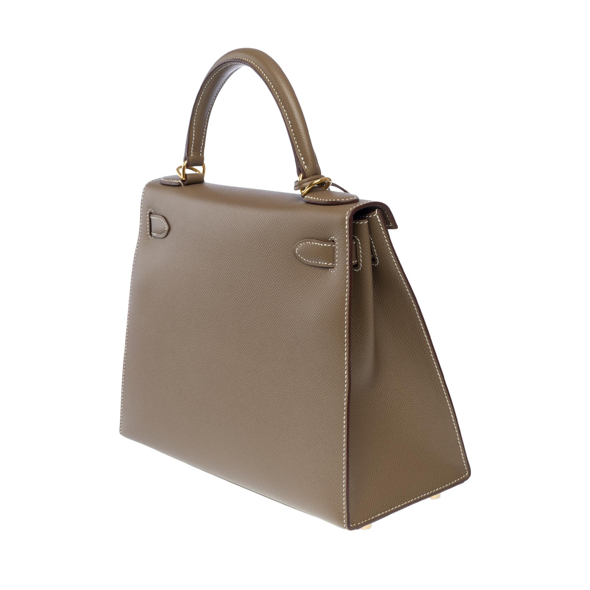 New Hermès Kelly 28 sellier handbag strap in Etoupe Epsom Calf leather, GHW For Sale 1