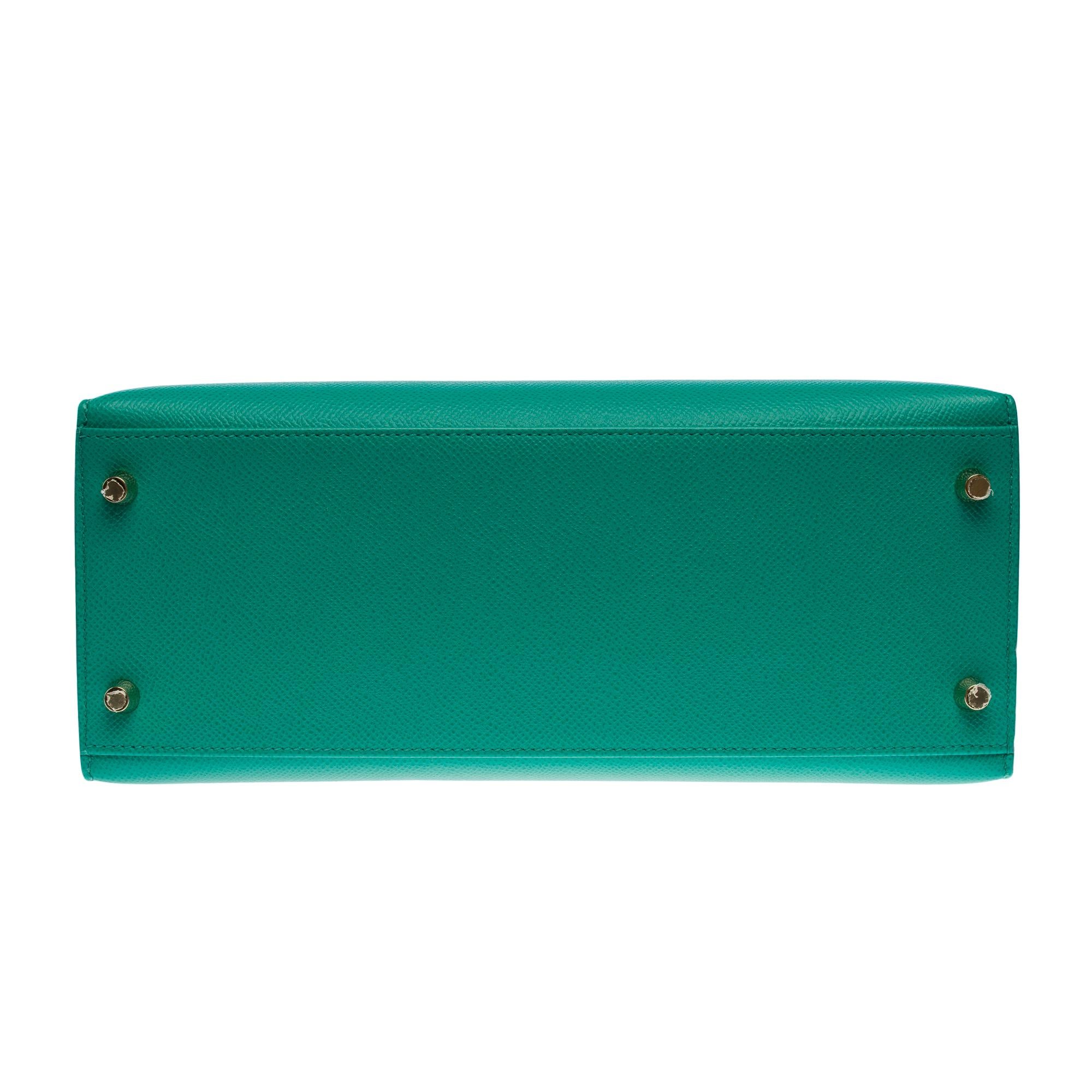 New Hermès Kelly 28 sellier handbag strap in Vert Jade Epsom leather, GHW For Sale 7
