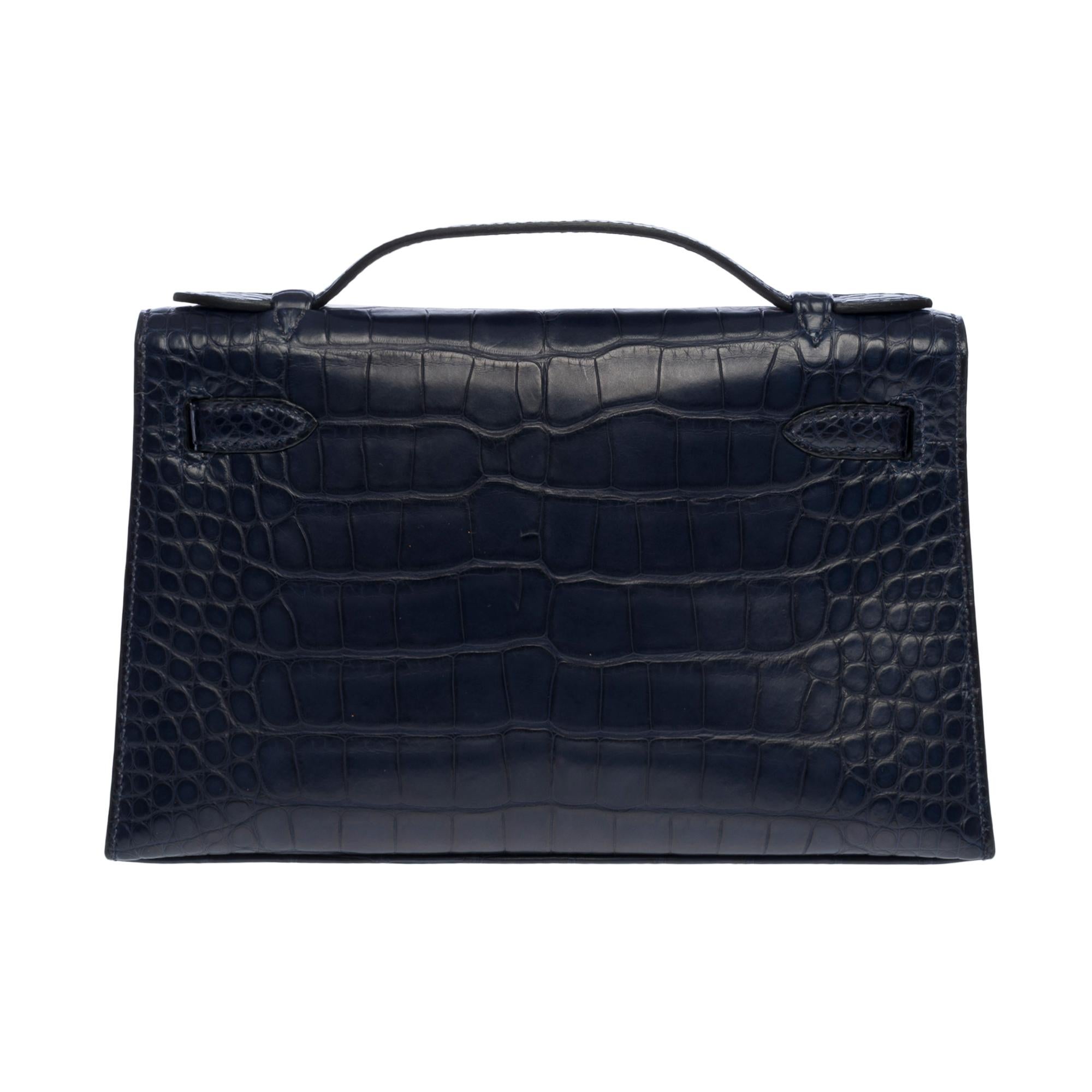 New Hermès Kelly Clutch handbag in Blue Indigo matte Crocodile leather , GHW In New Condition For Sale In Paris, IDF
