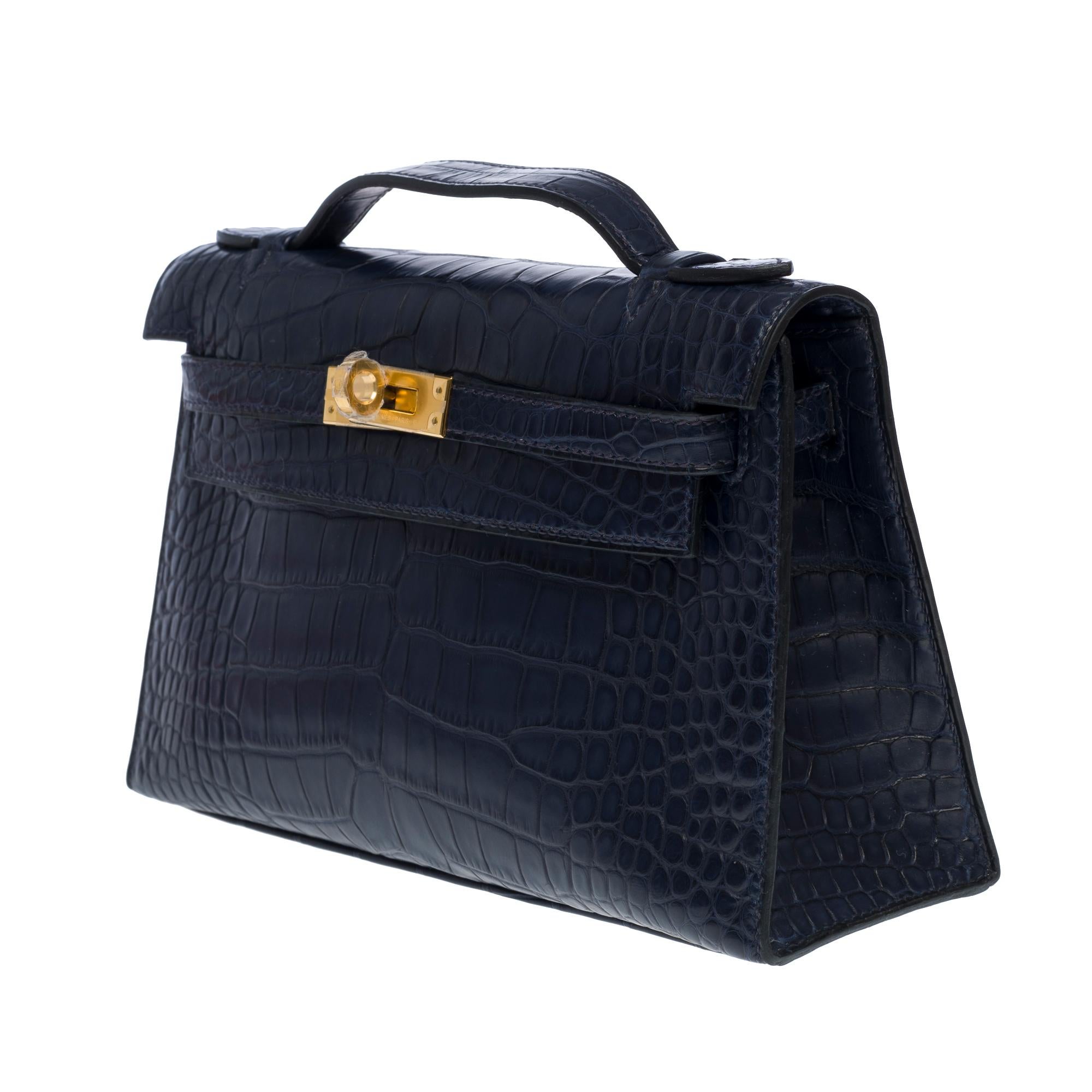 Women's New Hermès Kelly Clutch handbag in Blue Indigo matte Crocodile leather , GHW For Sale