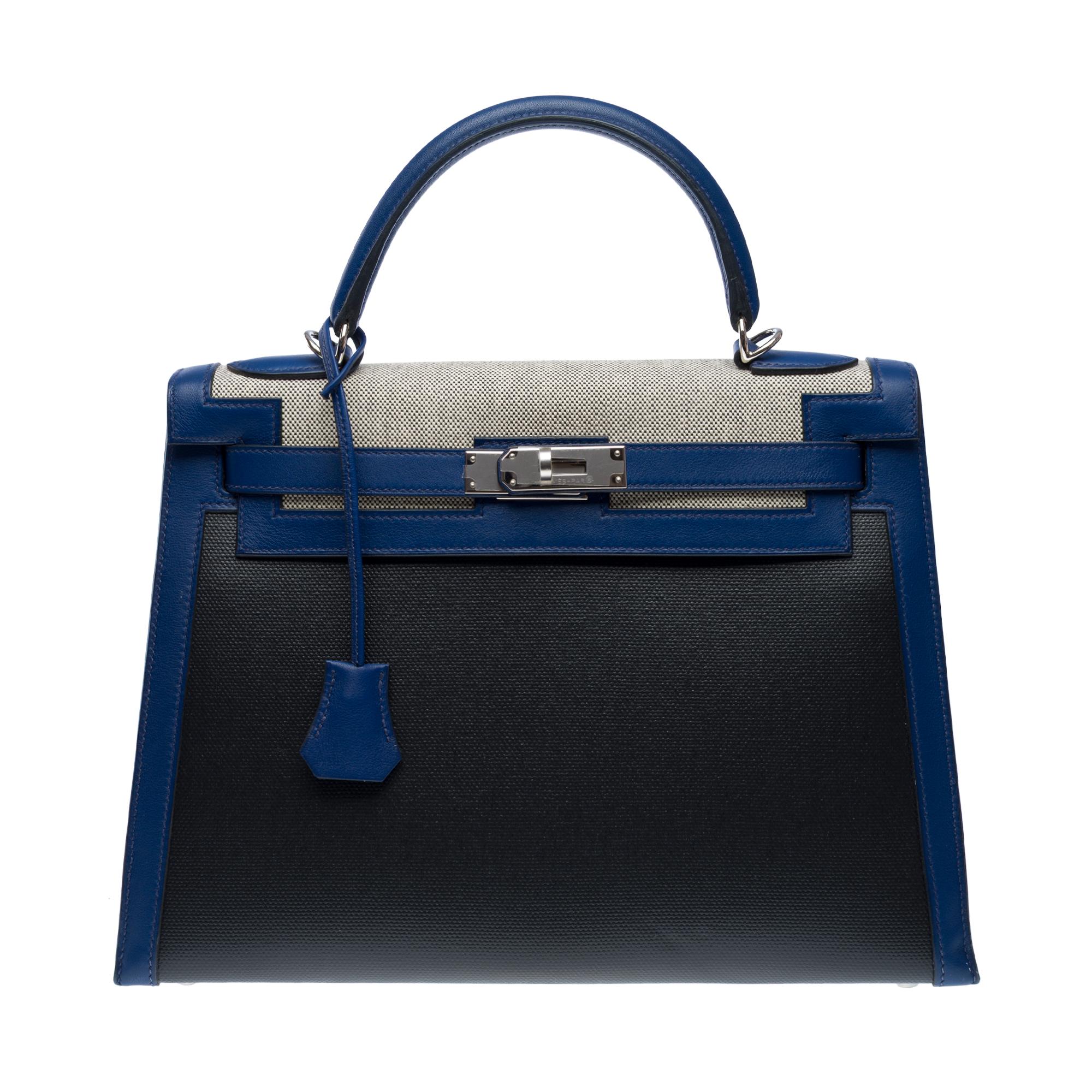 Orange New Hermès Kelly Limited Edition 32 Noir (Black)/Bleu Saphir Berline  , PHW For Sale