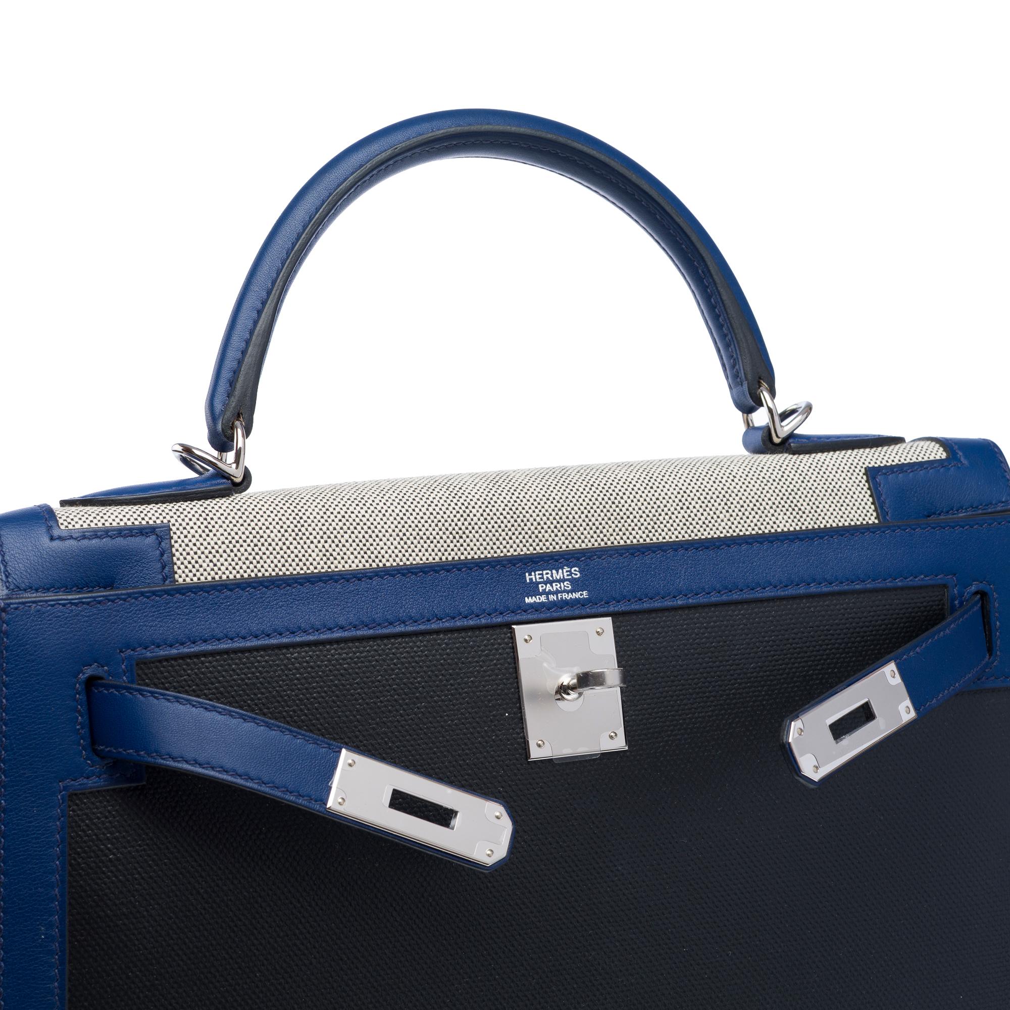 New Hermès Kelly Limited Edition 32 Noir (Black)/Bleu Saphir Berline  , PHW For Sale 2