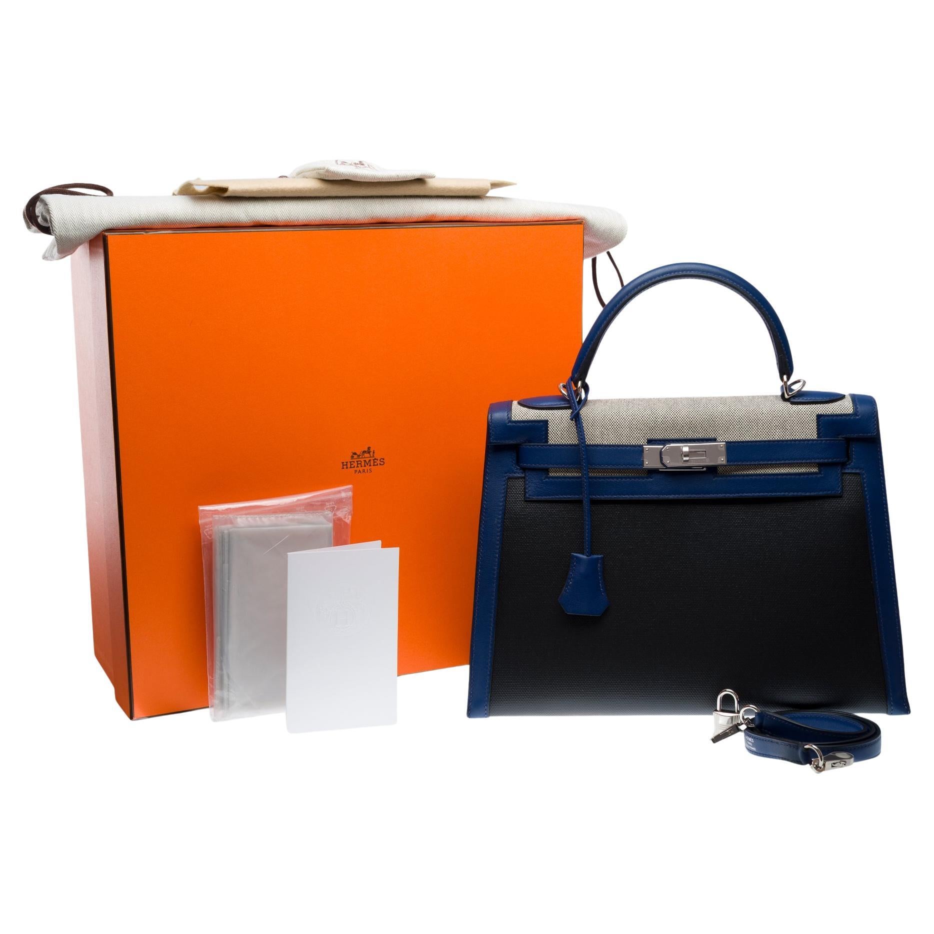 New Hermès Kelly Limited Edition 32 Noir (Black)/Bleu Saphir Berline  , PHW For Sale