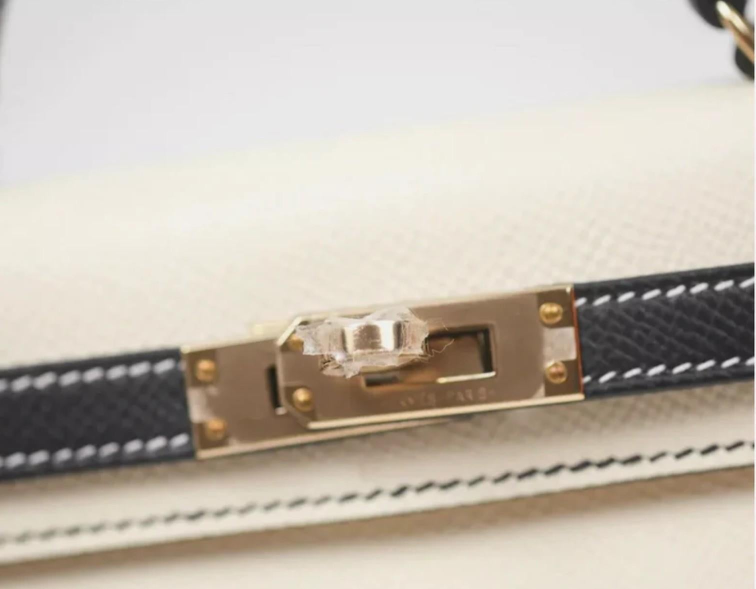 New Hermes Mini kelly 20 HSS Craie/Noir Black Epsom Permabrass HW 2023 Complete en vente 5