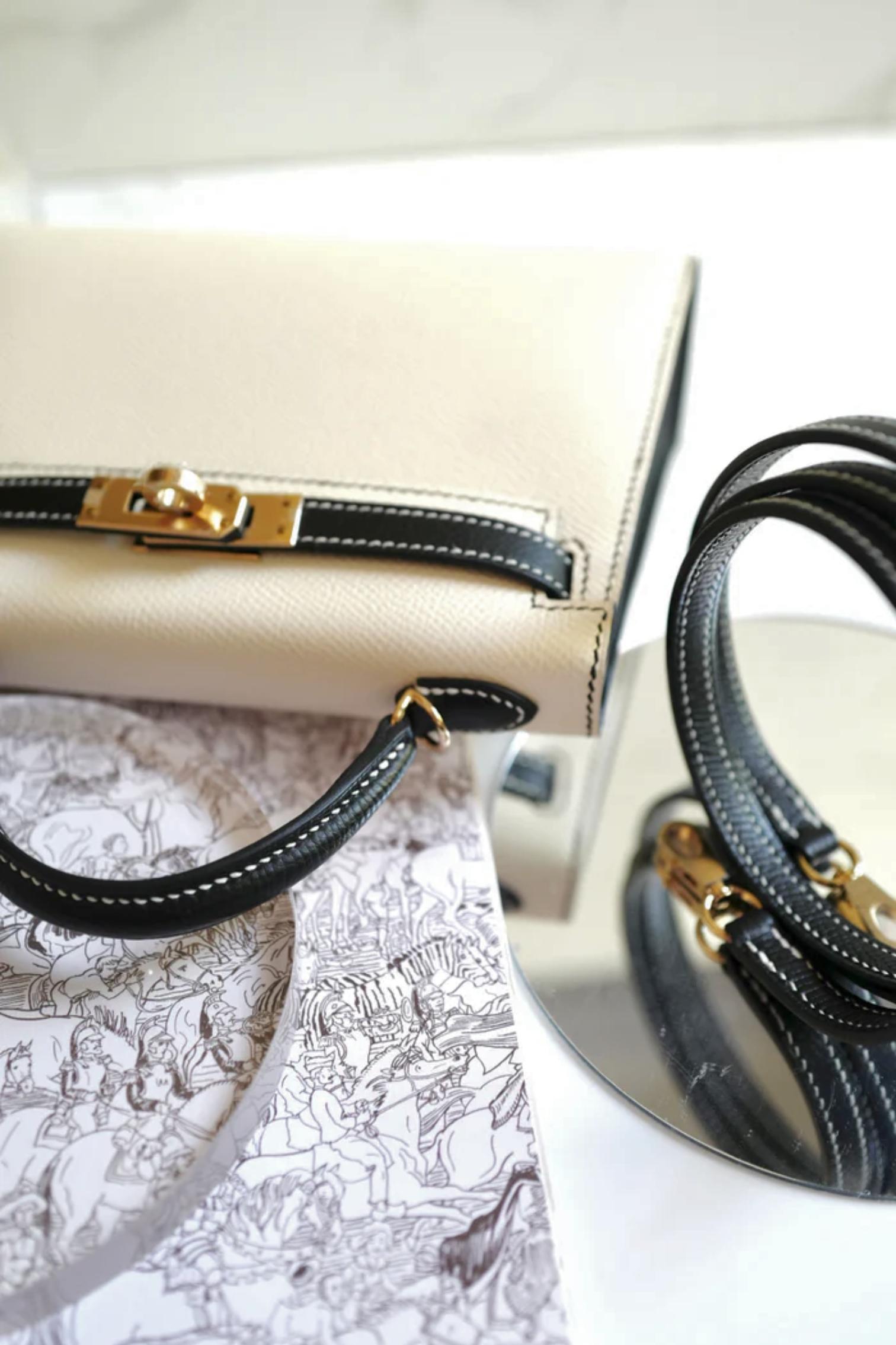 New Hermes Mini kelly 20 HSS Craie/Noir Black Epsom Permabrass HW 2023 Complete en vente 13