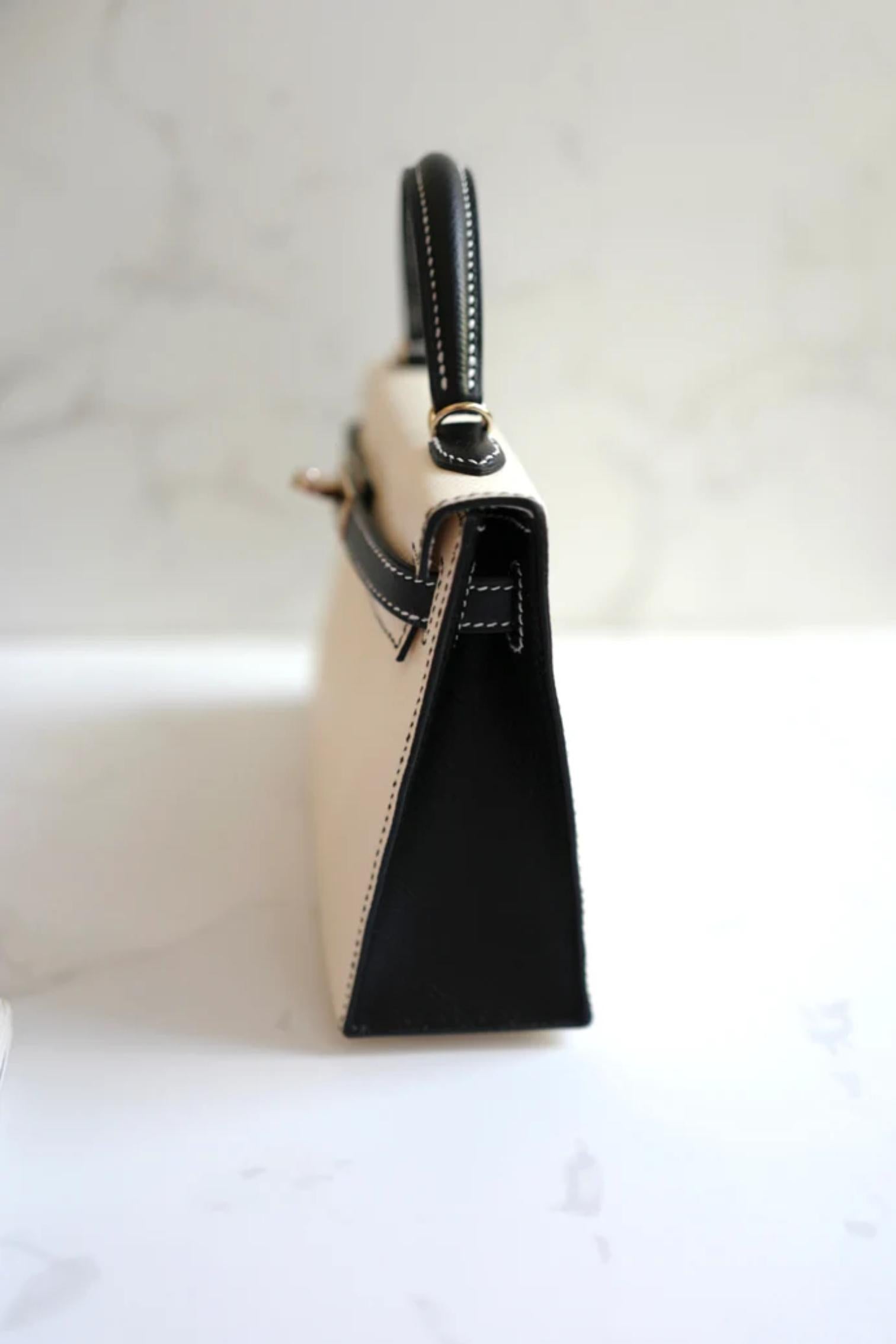 New Hermes Mini kelly 20 HSS Craie/Noir Black Epsom Permabrass HW 2023 Complete Neuf - En vente à Forest Park, GA