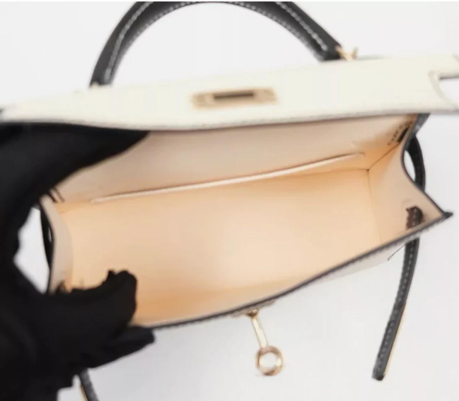 New Hermes Mini kelly 20 HSS Craie/Noir Black Epsom Permabrass HW 2023 Complete en vente 1