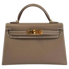 Nuova Hermès Mini Kelly Etoupe in pelle Epsom con finiture in oro