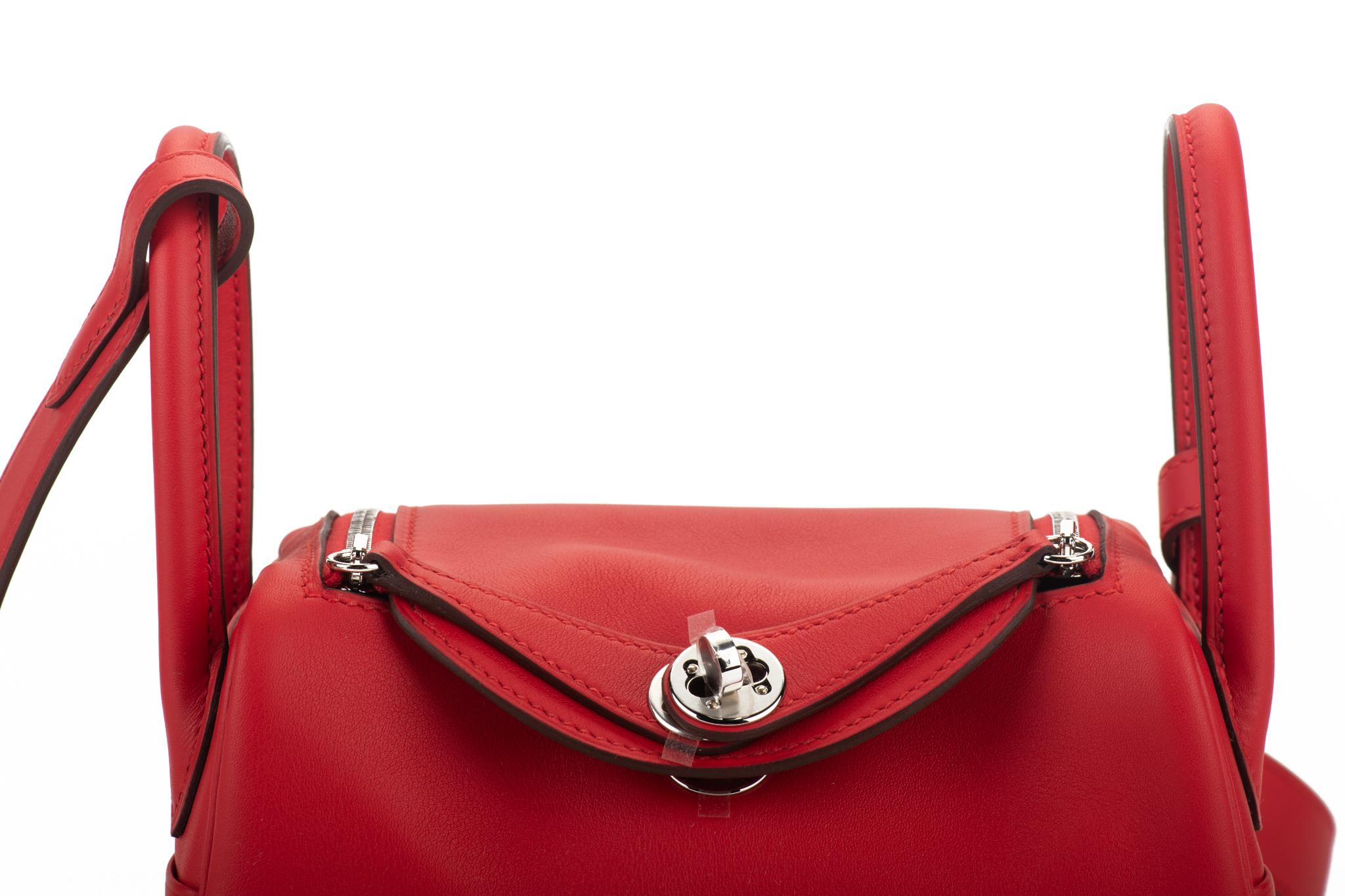 Hermès - Mini sac Swift Lindy Rouge De Coeur, neuf en vente 2