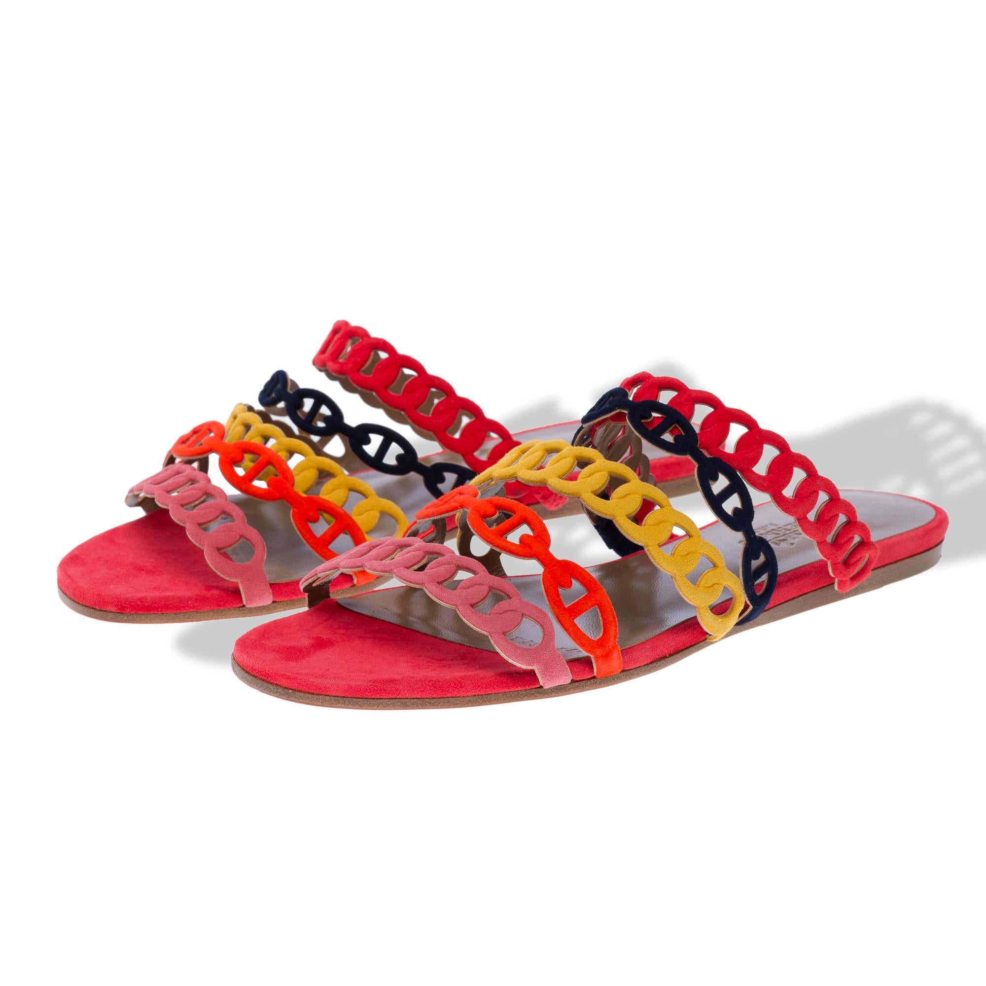 Superbes sandales Hermès Rivage à motifs de chaînes d'ancre en daim multicolore

Taille : 36 (5 USA)
Hauteur du talon : 1cm
Signature : 