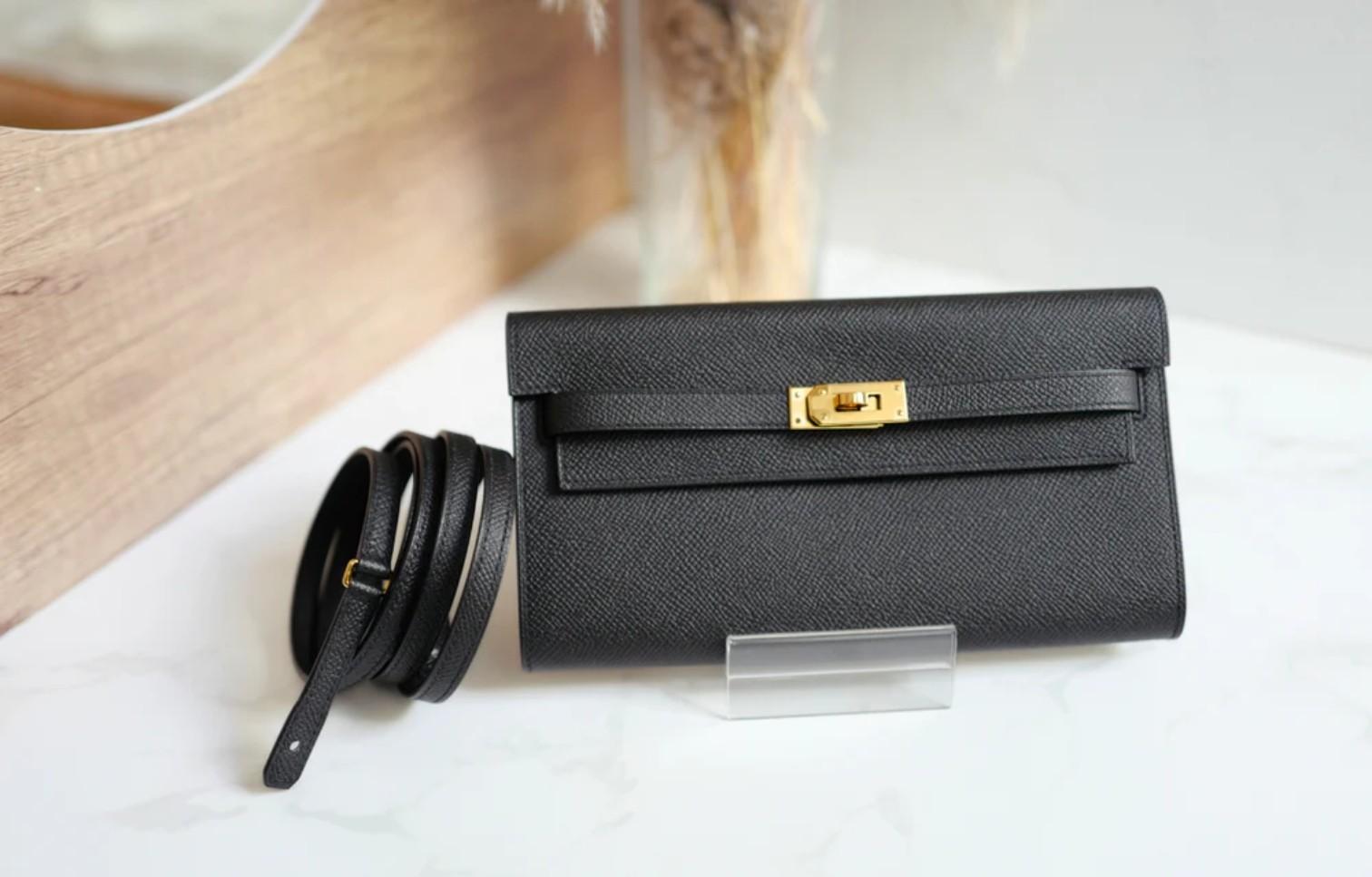 NUOVO Hermes Sac Kelly To Go in Noir/Nero Epsom Gold HW con tracolla in vendita 15