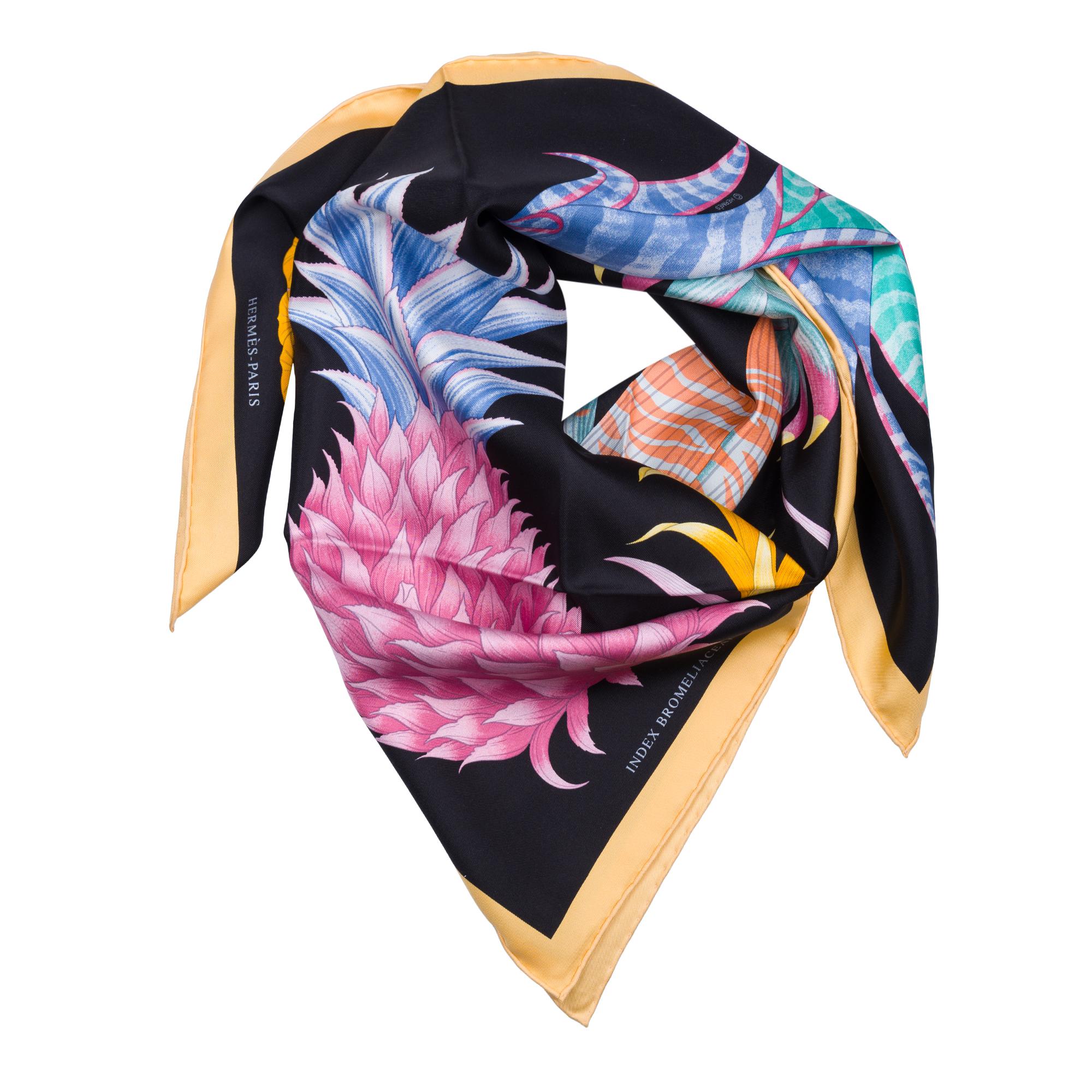 Beige New Hermès scarf “Index Bromeliaceae” 90 in black and yellow silk