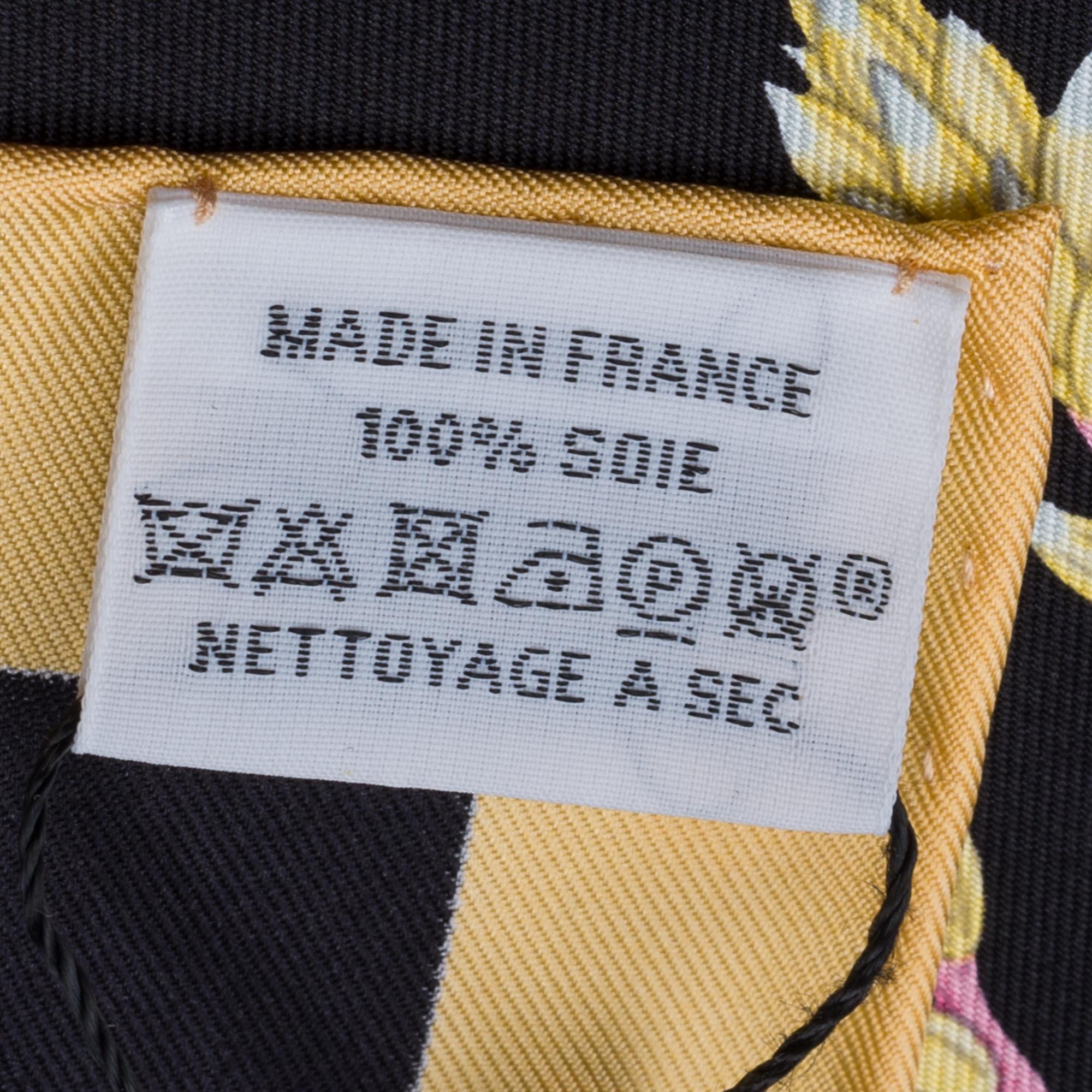 New Hermès scarf “Index Bromeliaceae” 90 in black and yellow silk 1