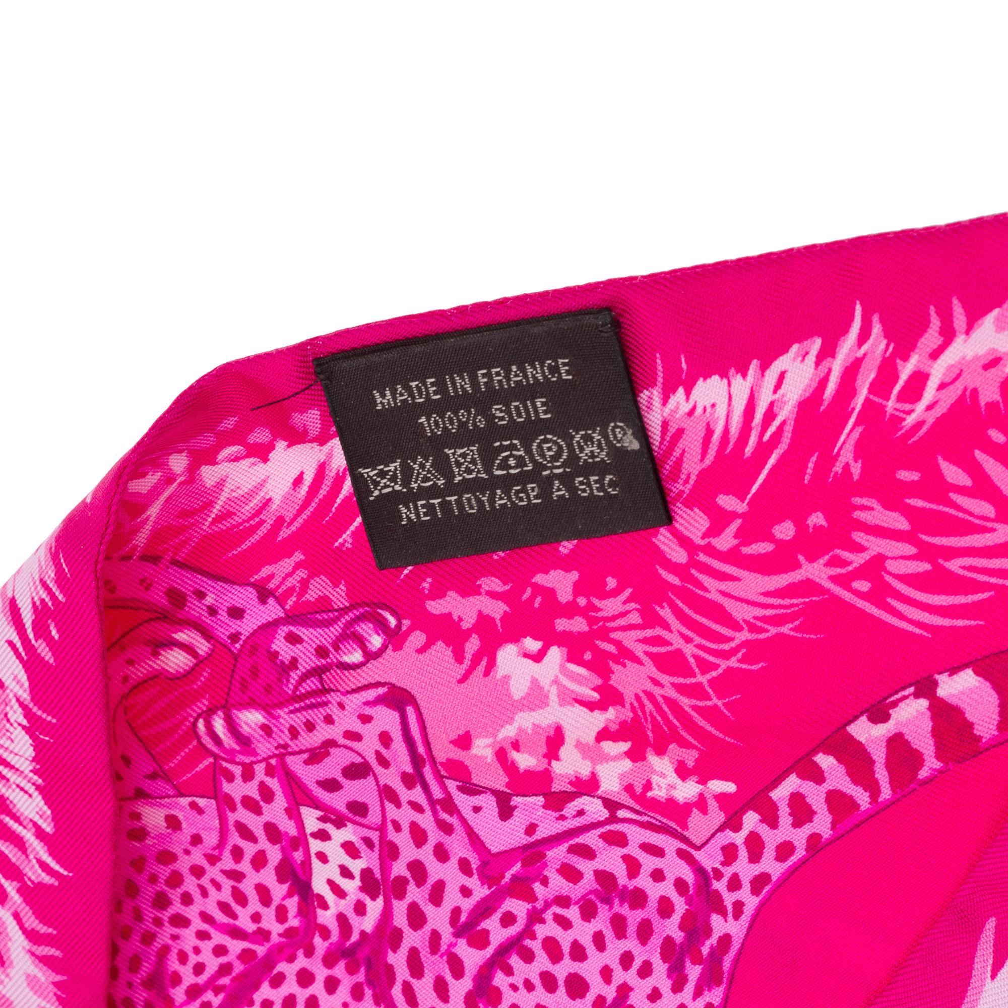 New Hermès Slim Guepards Maxi-Twilly in Pink Silk For Sale 2