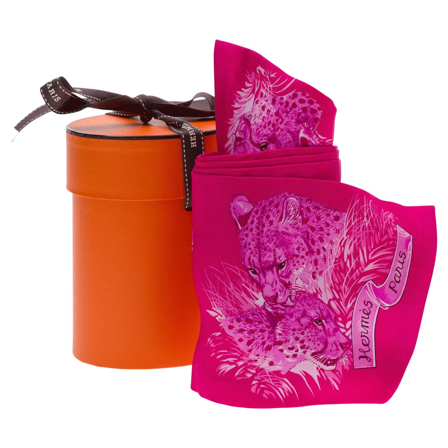 New Hermès Slim Guepards Maxi-Twilly in Pink Silk For Sale