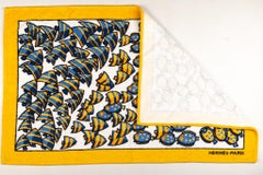 Nouveau Hermes Vintage Style Yellow Fish Serviette de plage