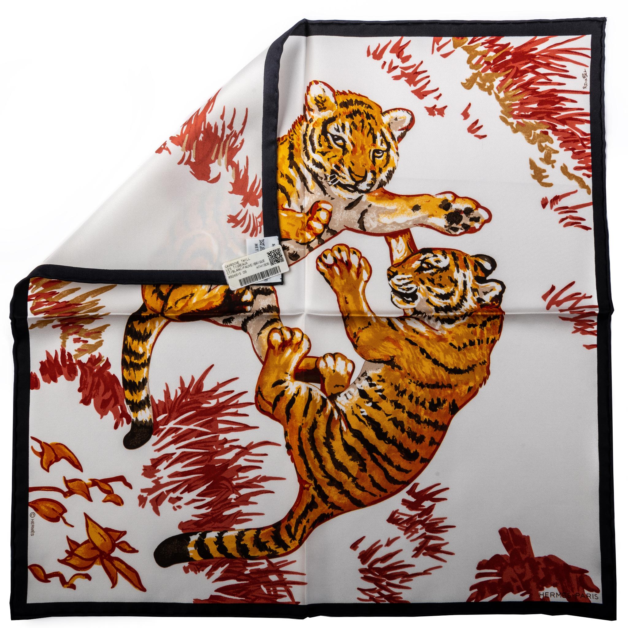 Blanc New Hermes White Tiger Cubs Small Scarf in Box en vente