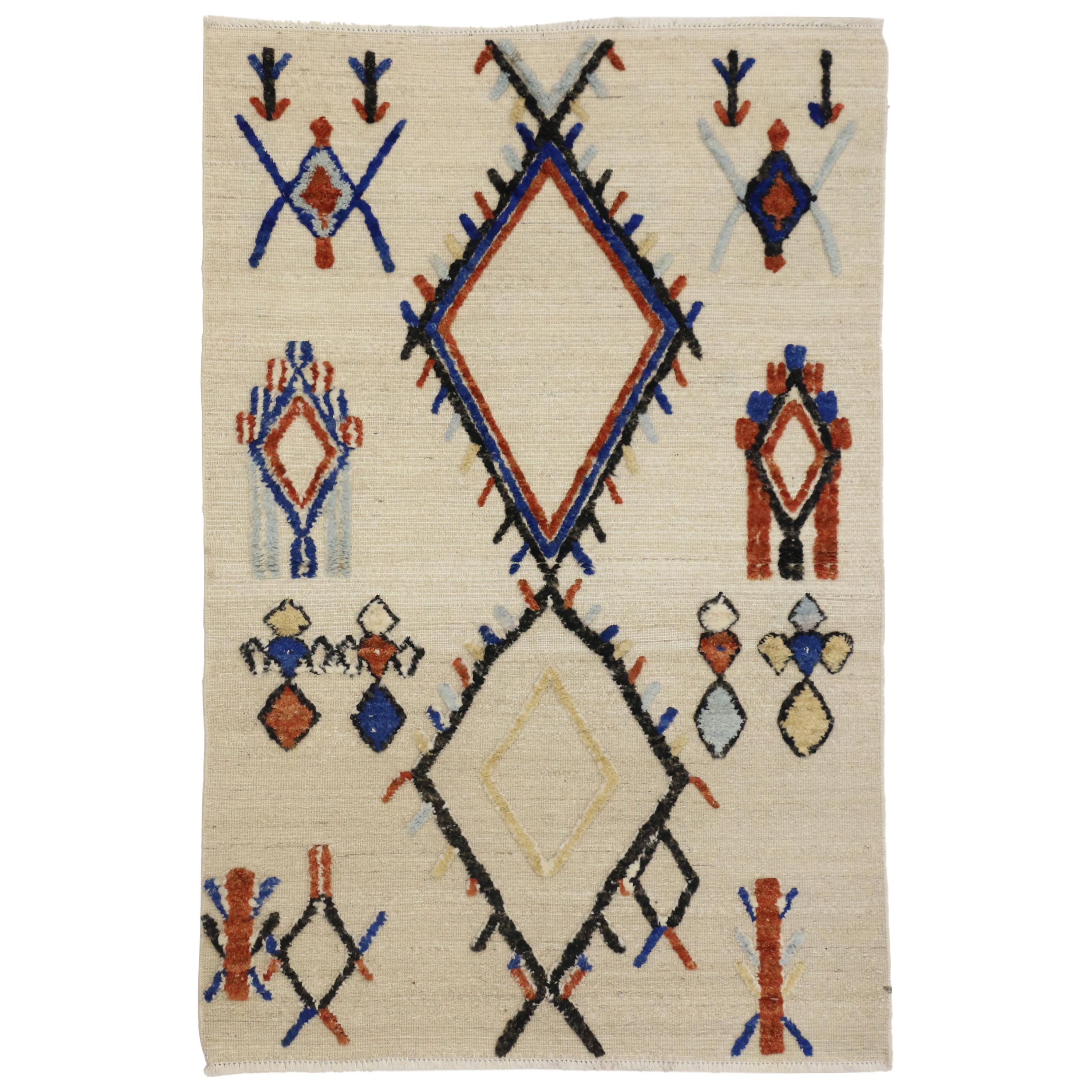 Marokkanischer Teppich mit hoher und niedriger Textur, Stammes-Akzent-Teppich mit zwei Schichten im Angebot