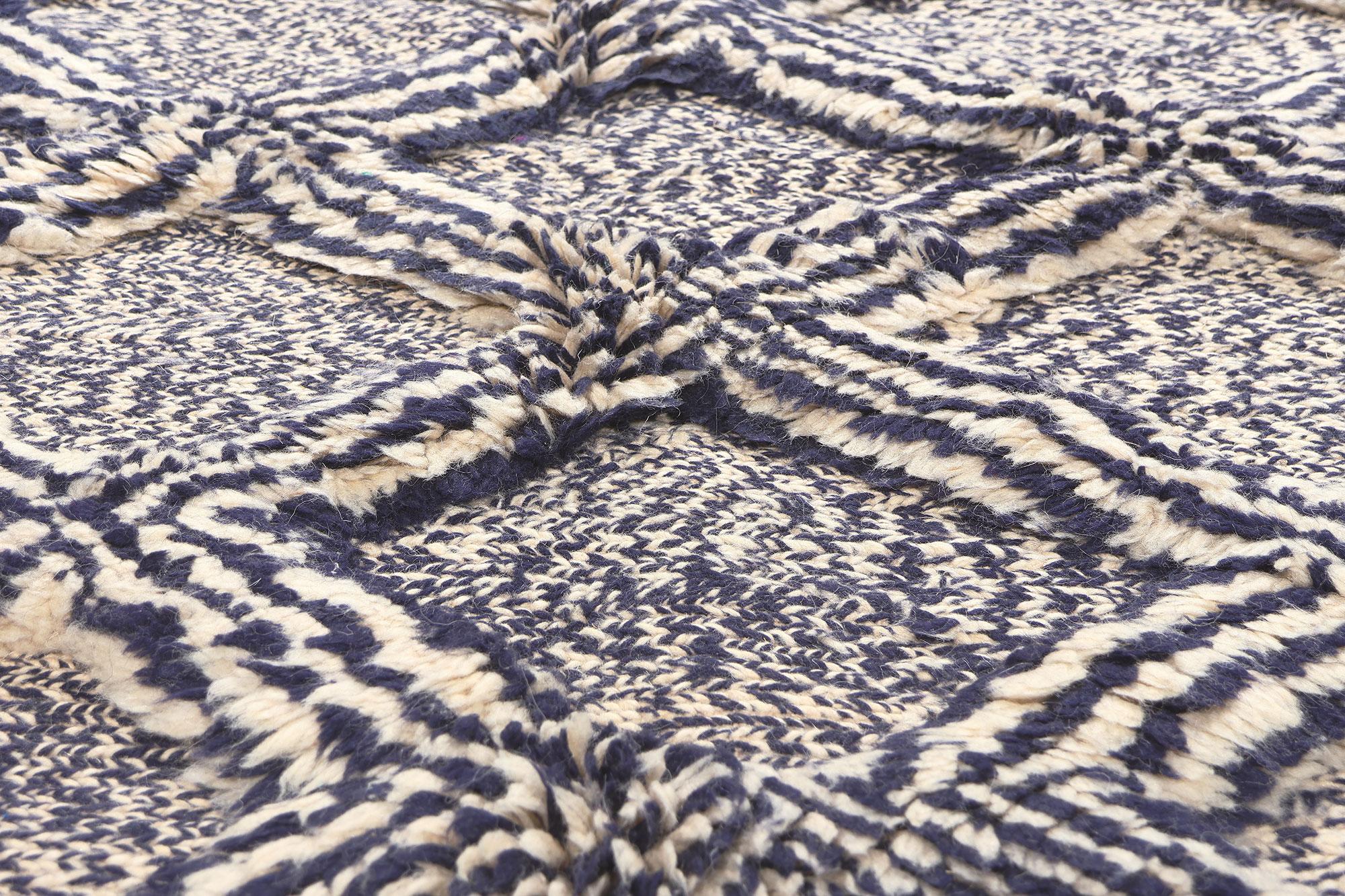 Modern Beni Mrirt High-Low Moroccan Rug In New Condition For Sale In Dallas, TX