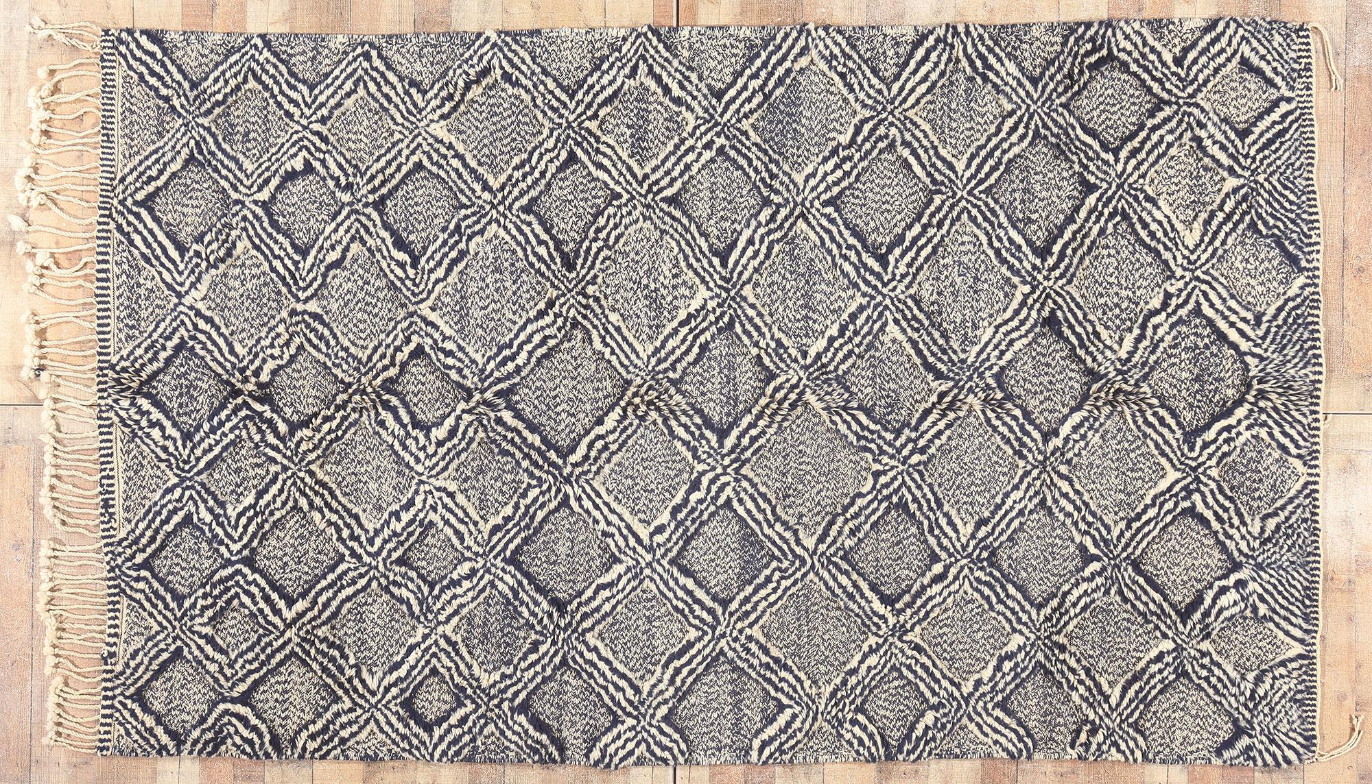 Alfombra marroquí moderna Beni Mrirt High-Low en venta 2