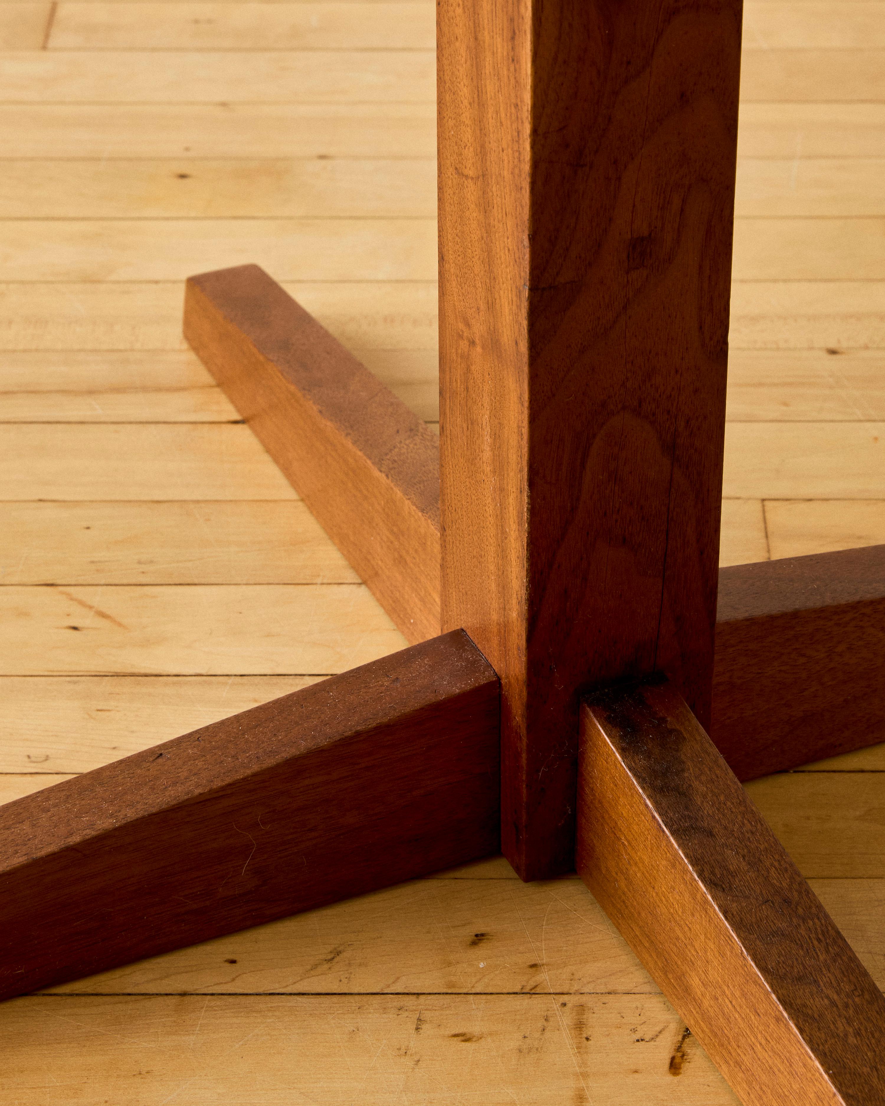 20ième siècle The Modern Modern Brisk One à la manière de George Nakashima en vente