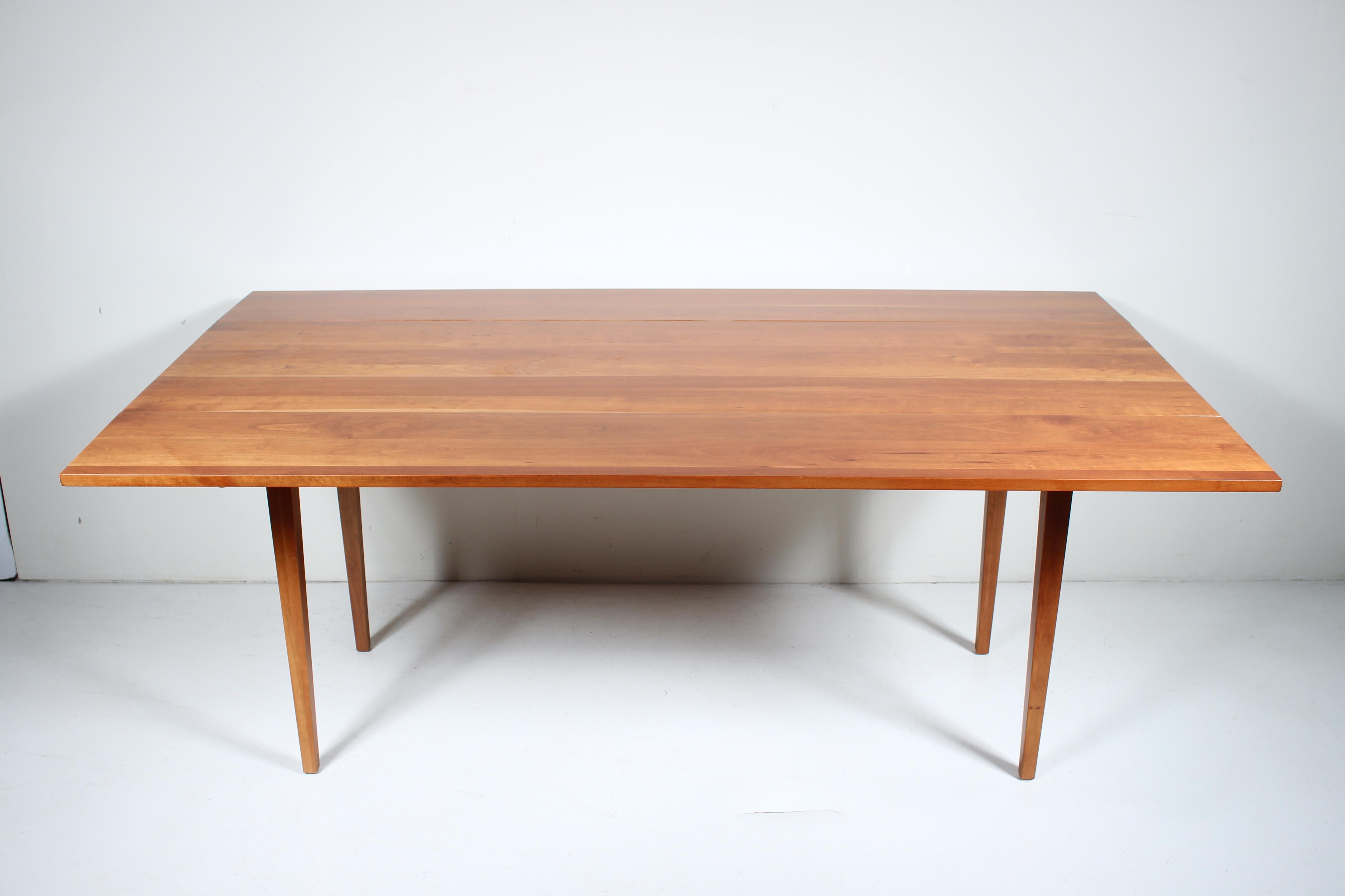 Mid-Century Modern Table de salle à manger à abattant en cerisier massif de style New Hope School en vente