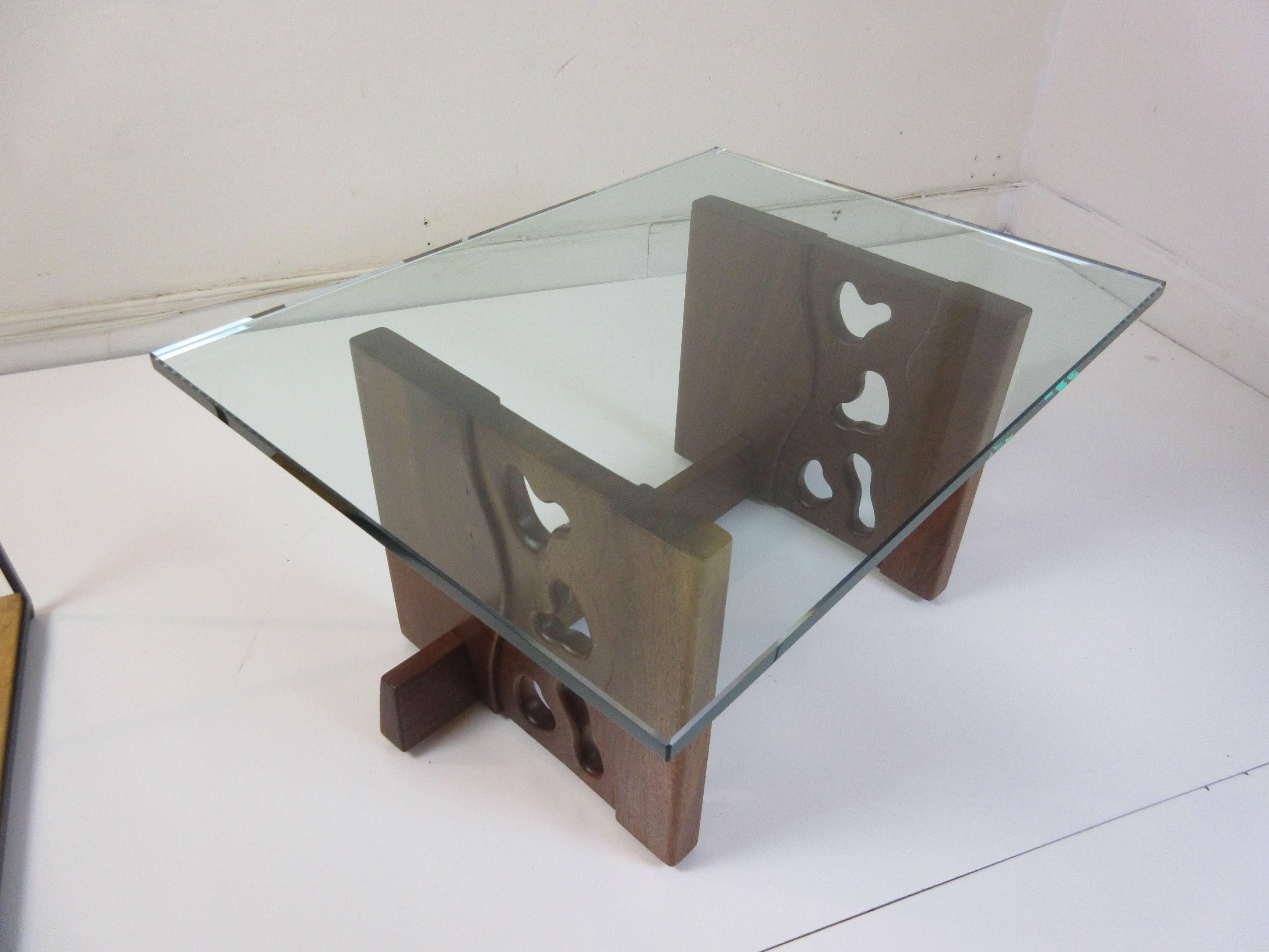 Mid-Century Modern New Hope School Walnut and Glass Coffee Table by P. Wexter, 1978
