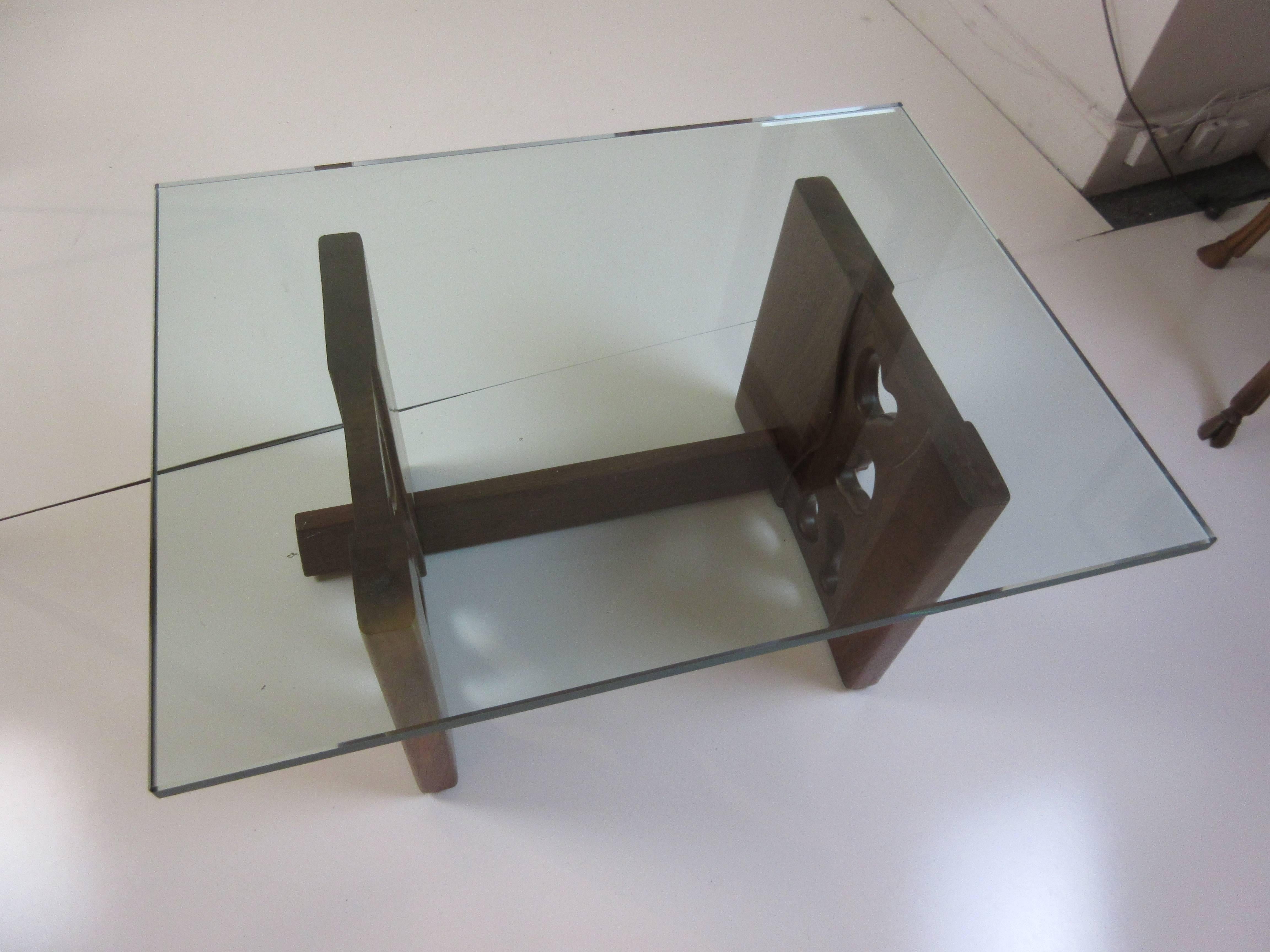 New Hope School Walnut and Glass Coffee Table by P. Wexter, 1978 2