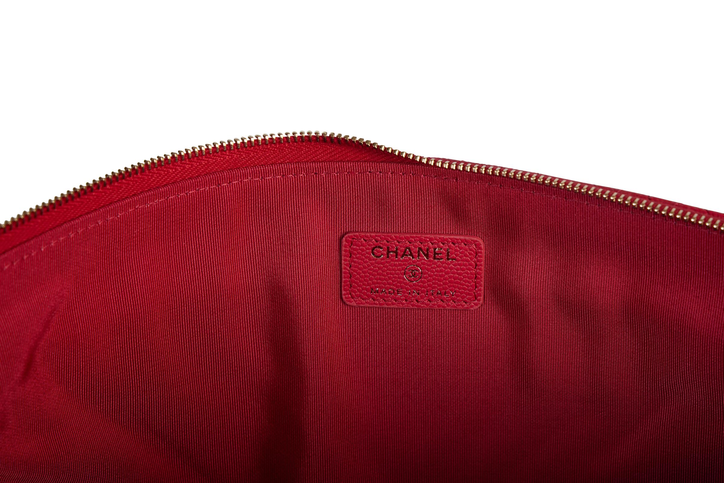 Women's New in Box Chanel Coral Caviar Chevron Clutch Bag