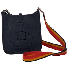 Tas Hermes 24/24 - 21 Veau Volupto/Veau Swift AB Bleu Nuit/Bleu Indigo PHW  U Original di Luxehouze