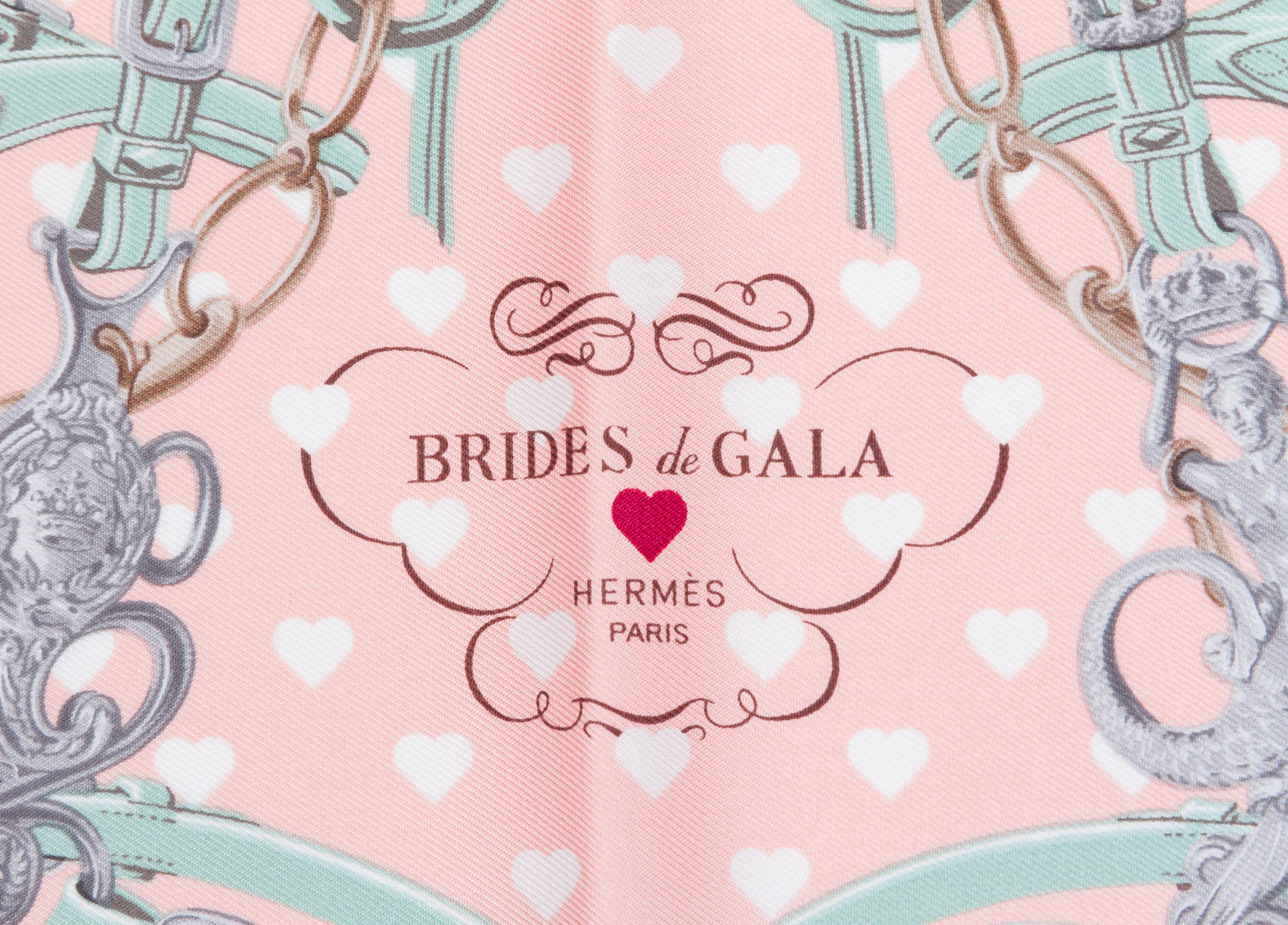 Beige Écharpe Hermès Brides de Gala Pochette, neuve dans sa boîte en vente