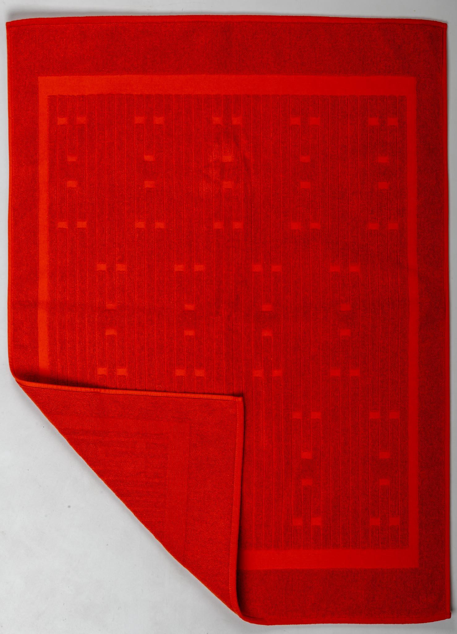 Hermes ,brand new in box, bathroom rug in 100% cotton. Red/rust color. Original tag attached.