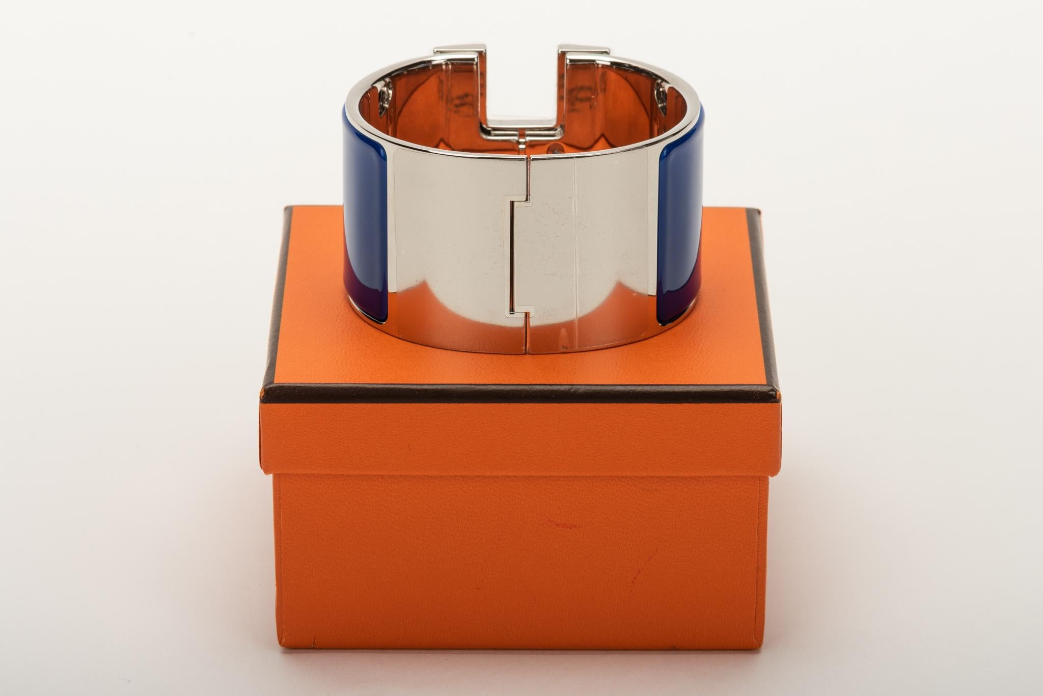 New in Box Hermès Electric Blue Mega Clic Clac Cuff In New Condition In West Hollywood, CA