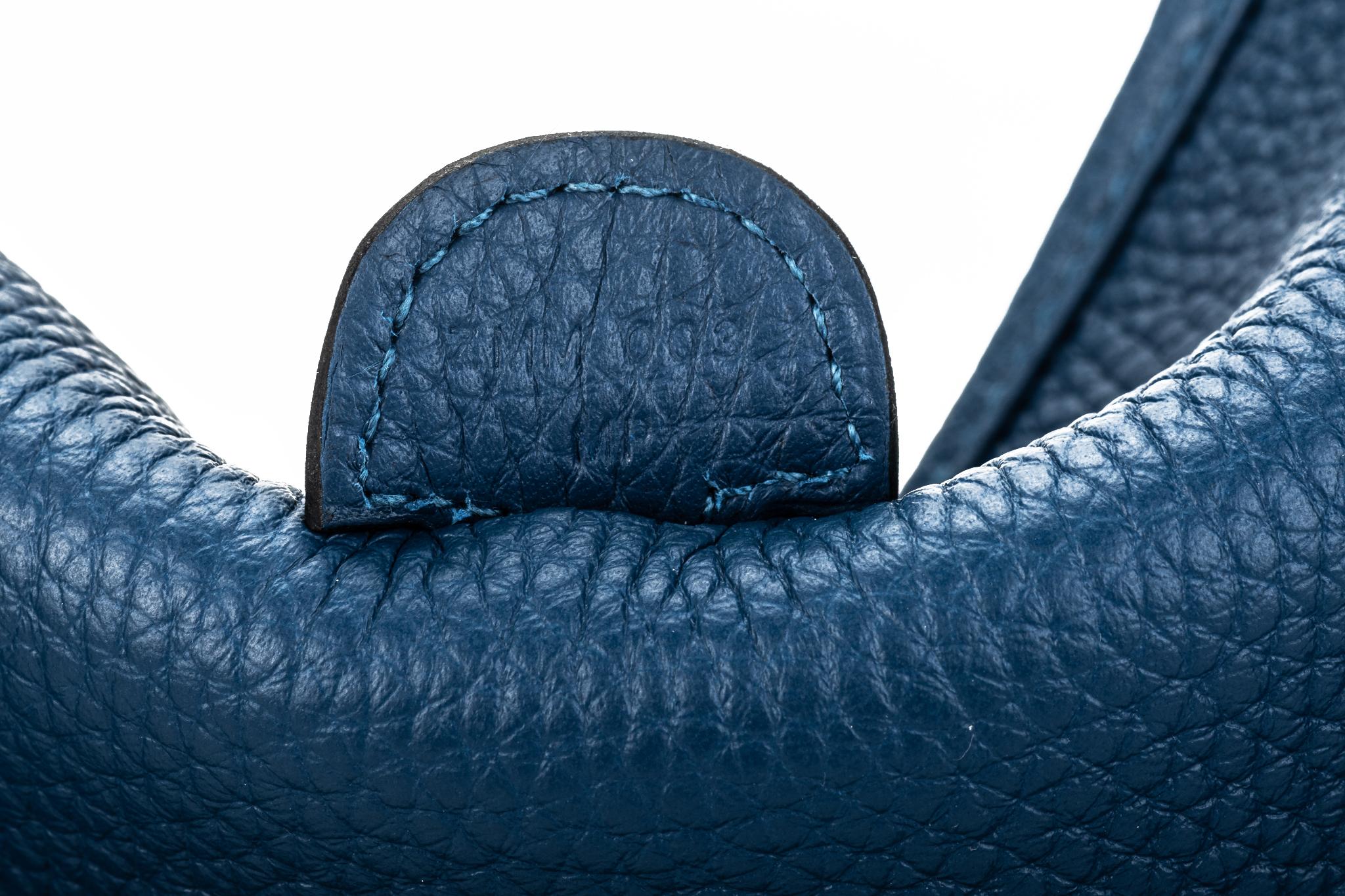 Neu in Box Hermes Evelyne PM Blau Nuit Gold Tasche 10