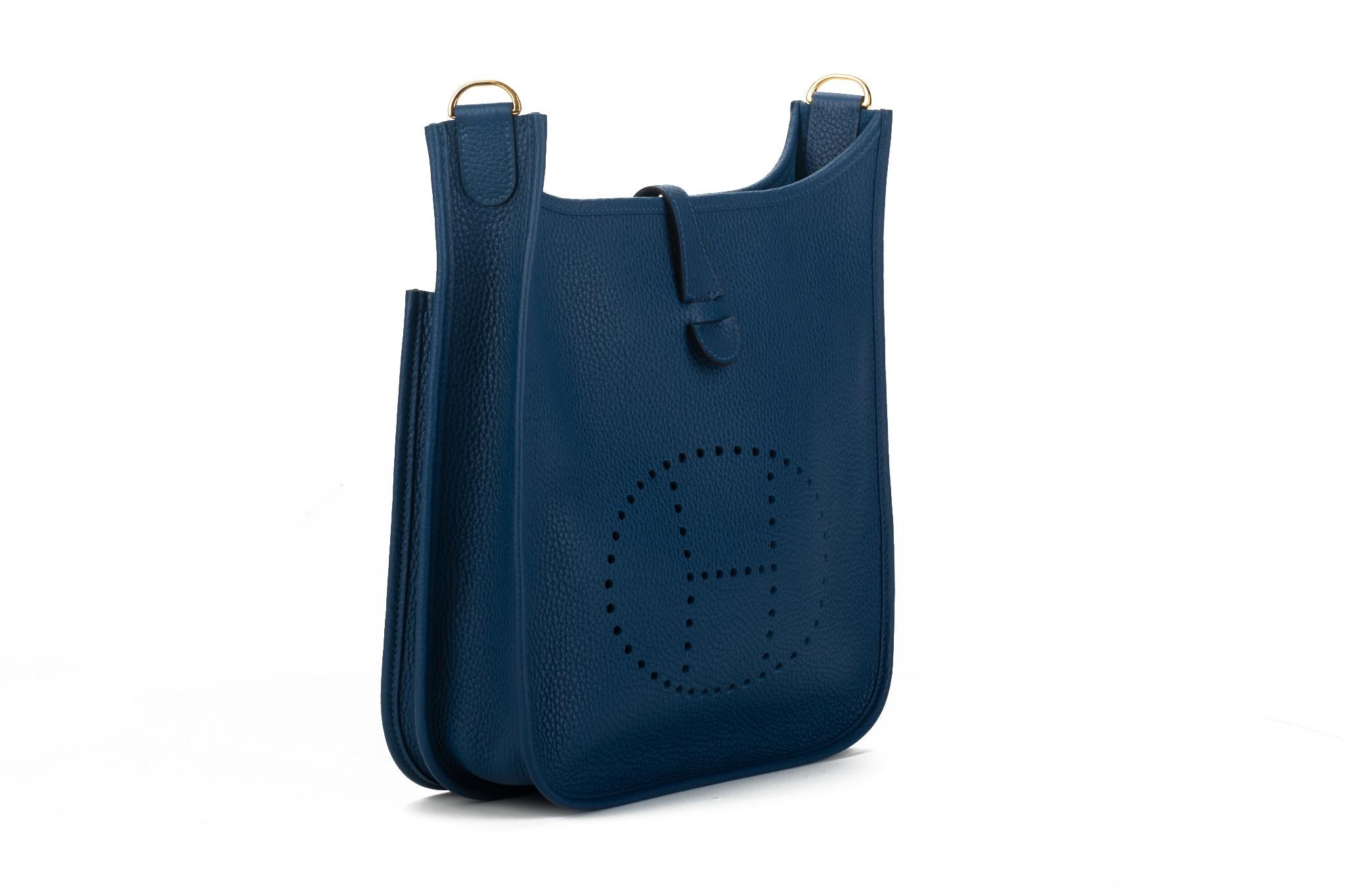 Neu in Box Hermes Evelyne PM Blau Nuit Gold Tasche Damen