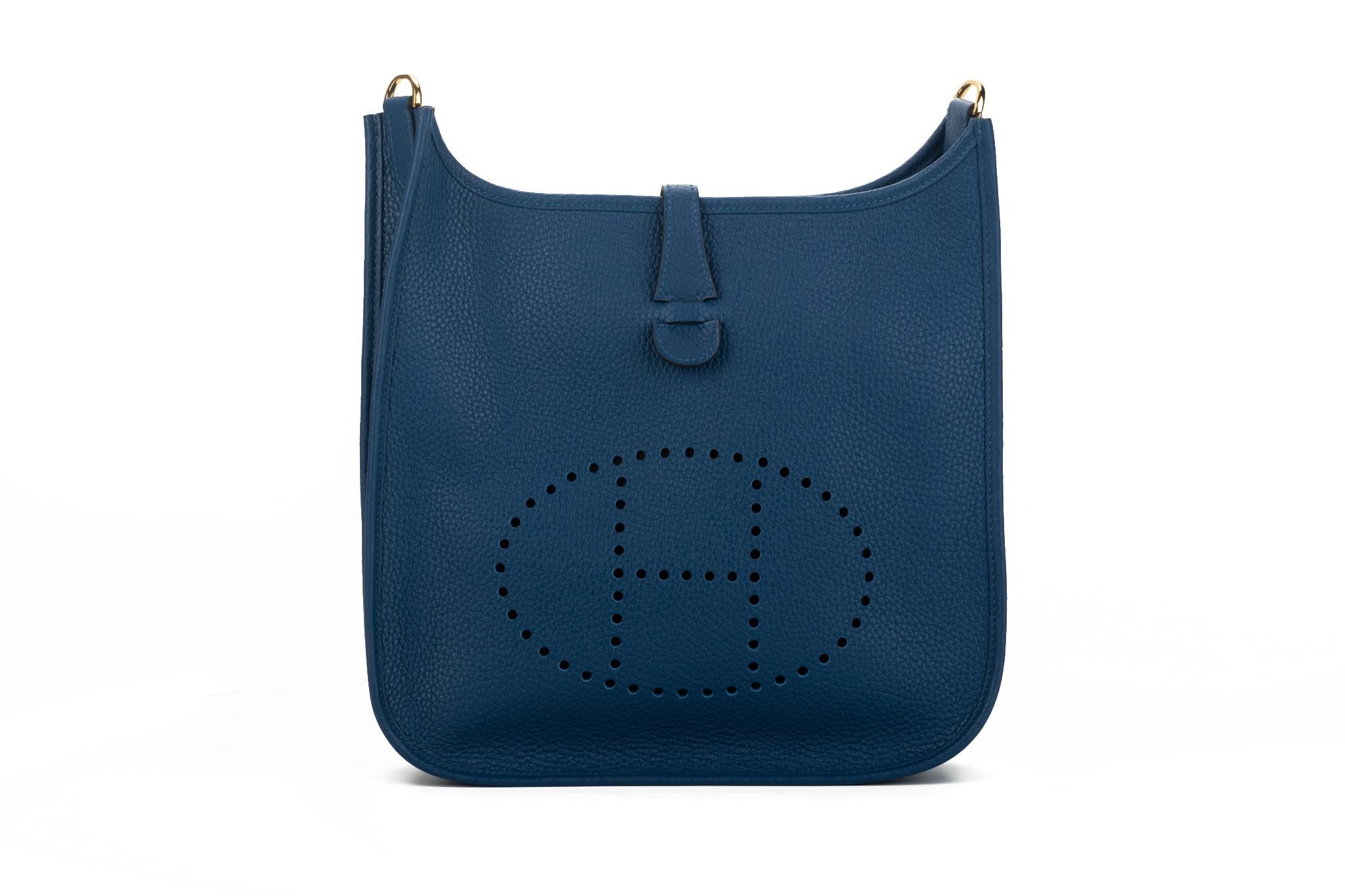 Neu in Box Hermes Evelyne PM Blau Nuit Gold Tasche 1