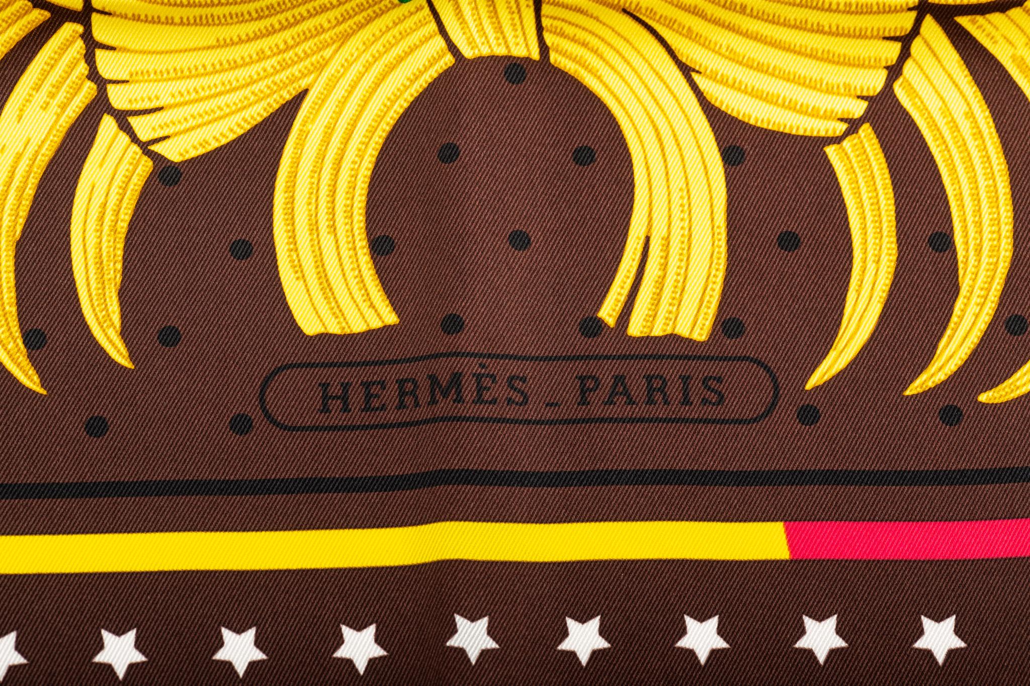 Marron Écharpe en soie marron tigre impérial Hermès, neuve dans sa boîte en vente