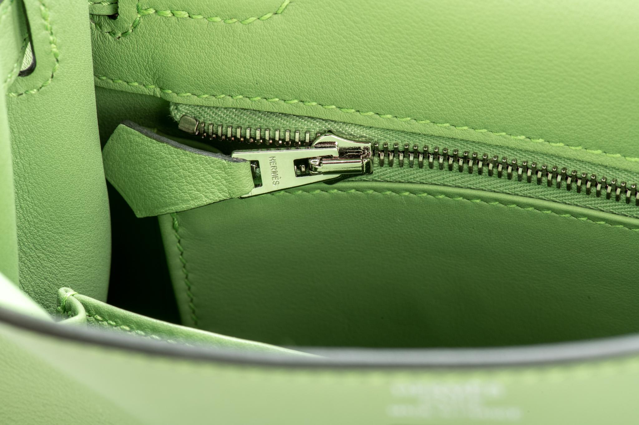 New in Box Hermes Kelly 25 Vert Criquet Swift Bag at 1stDibs | vert ...