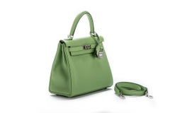 New in Box Hermes Kelly 25 Vert Criquet Swift Bag
