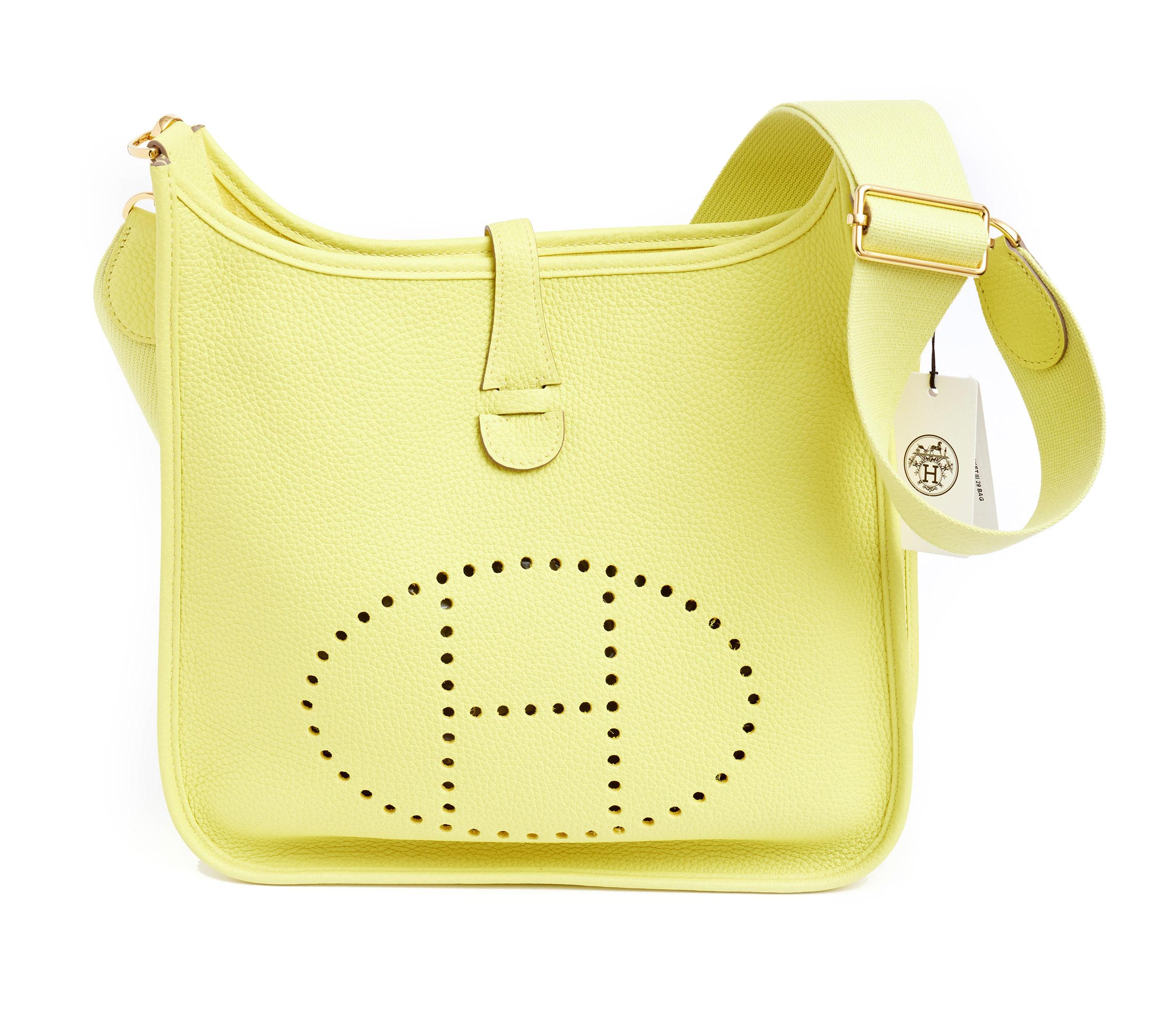 Neu in Box Hermès  Limonengelbe Evelyne PM Crossbody Tasche (Gelb) im Angebot